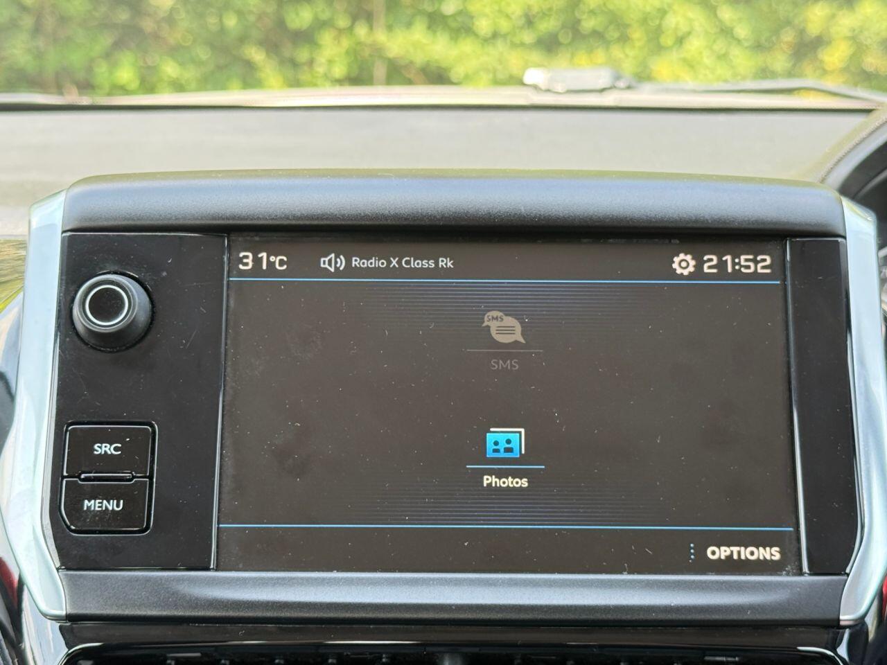 Peugeot 208 view 19