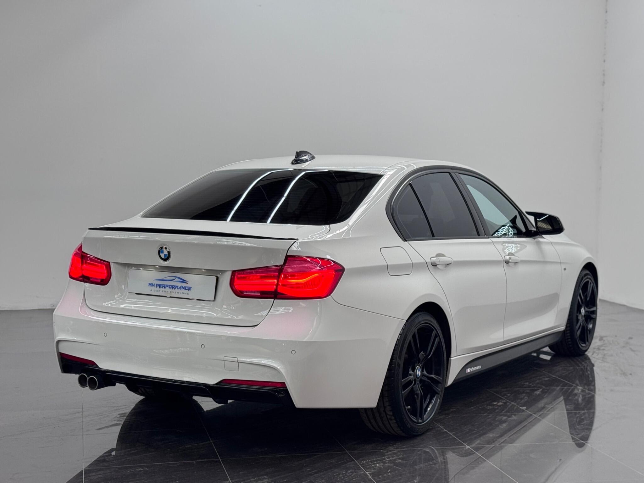 BMW 3 Series view 8