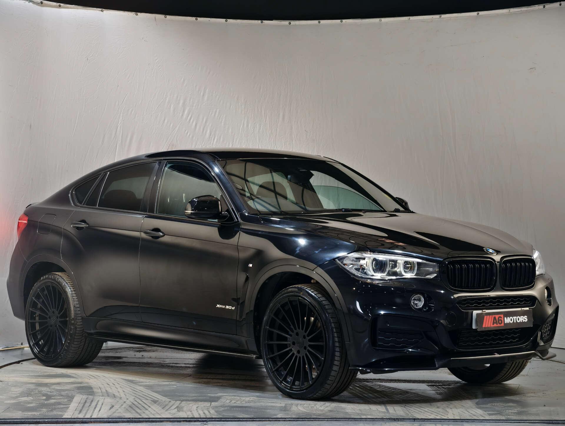 BMW X6 view 2