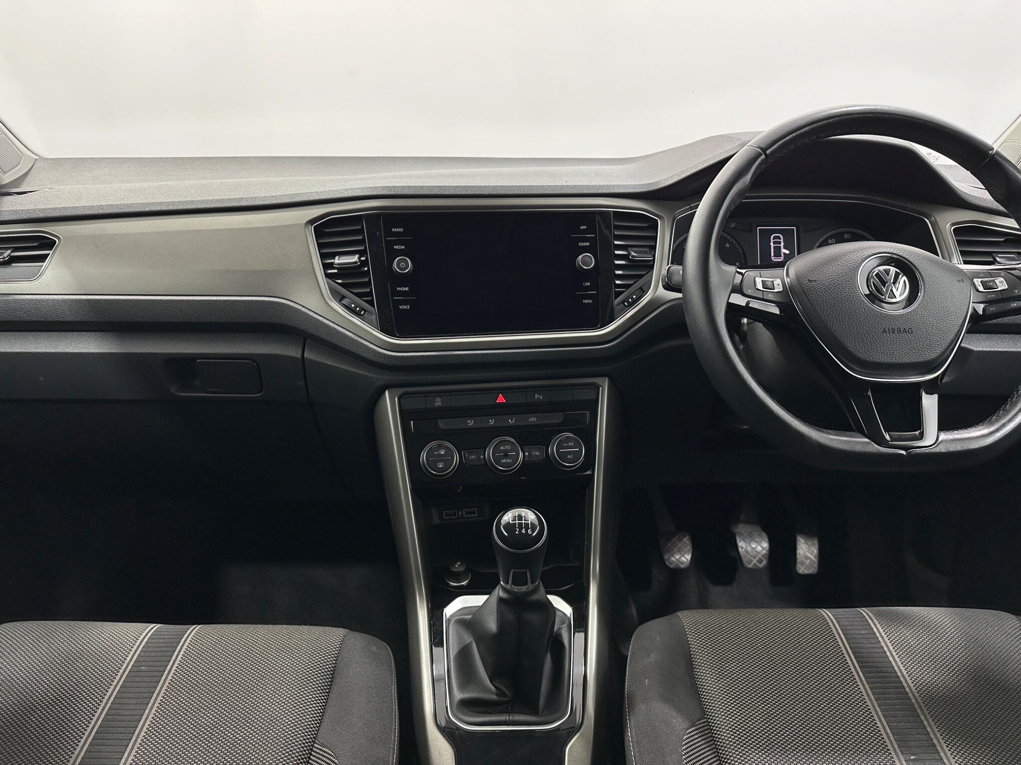 Volkswagen T-Roc view 20