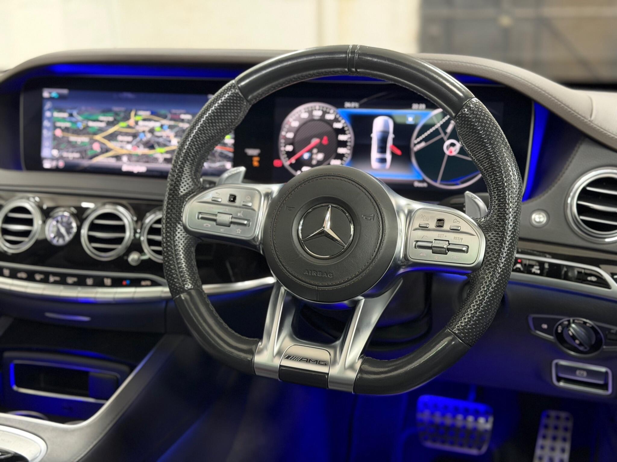 Mercedes-Benz S-Class view 31