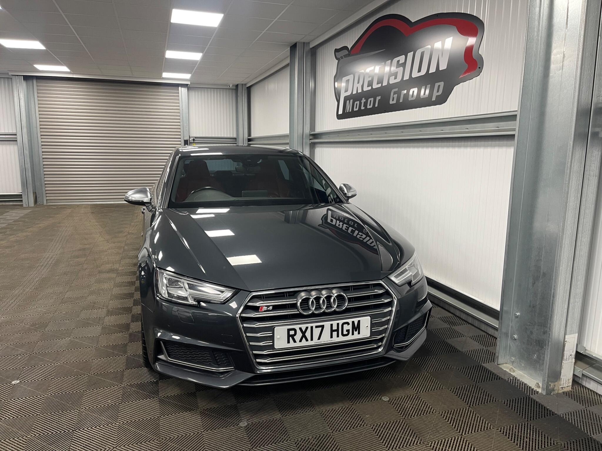 Audi S4 view 3