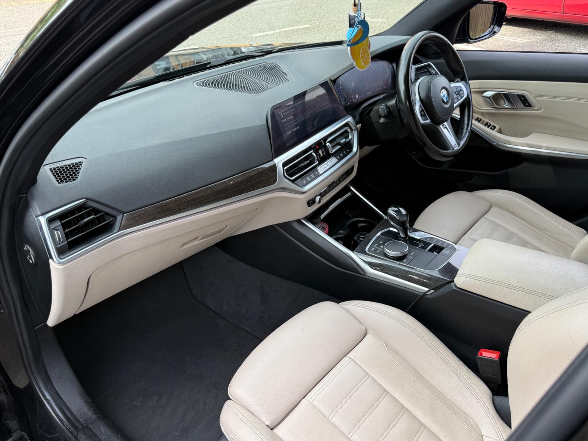 BMW 3 Series - Image 34