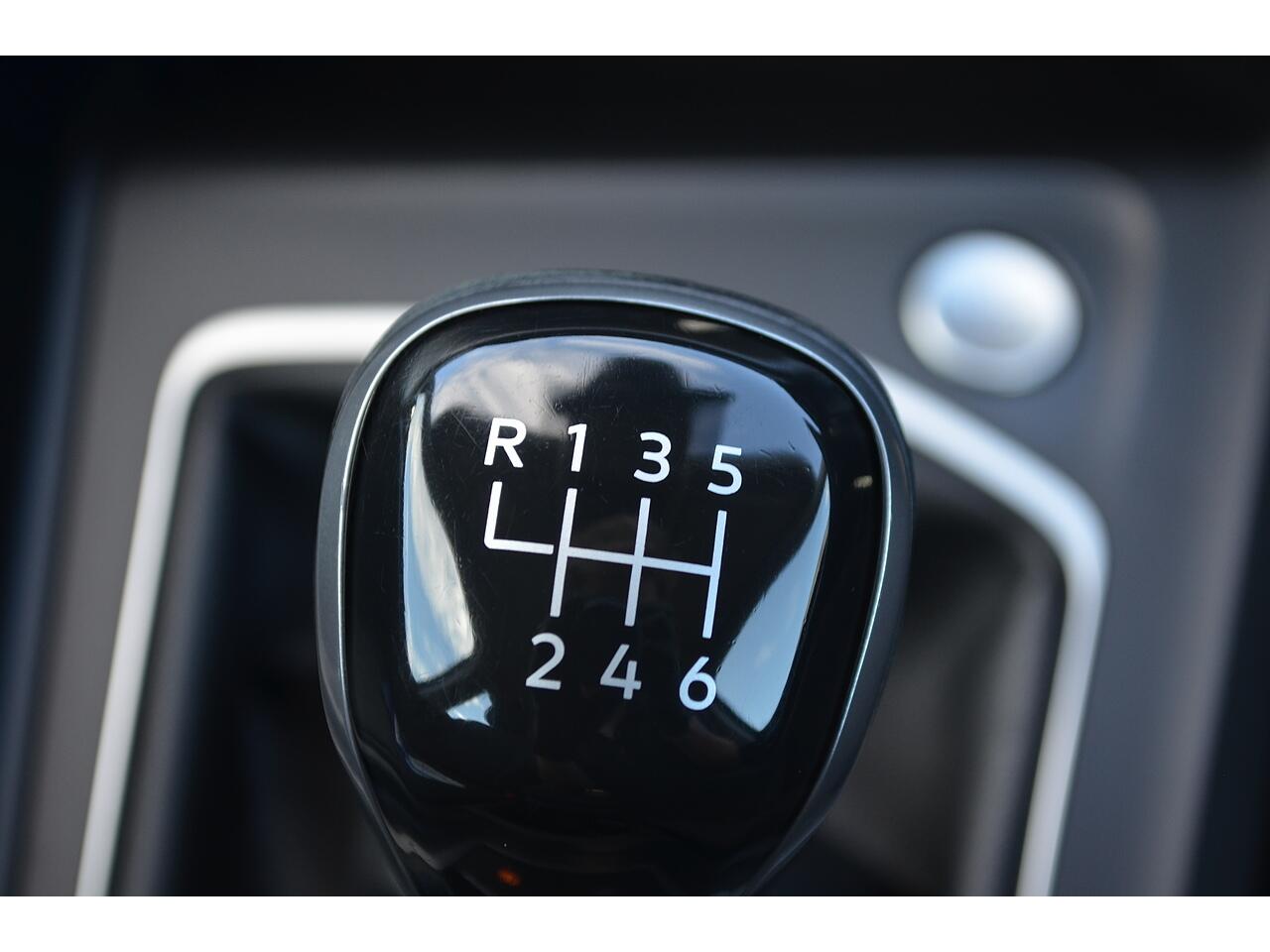 Volkswagen Golf view 51