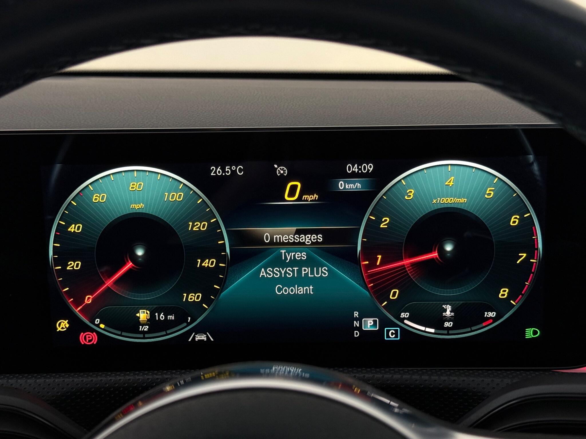Mercedes-Benz Cla view 12