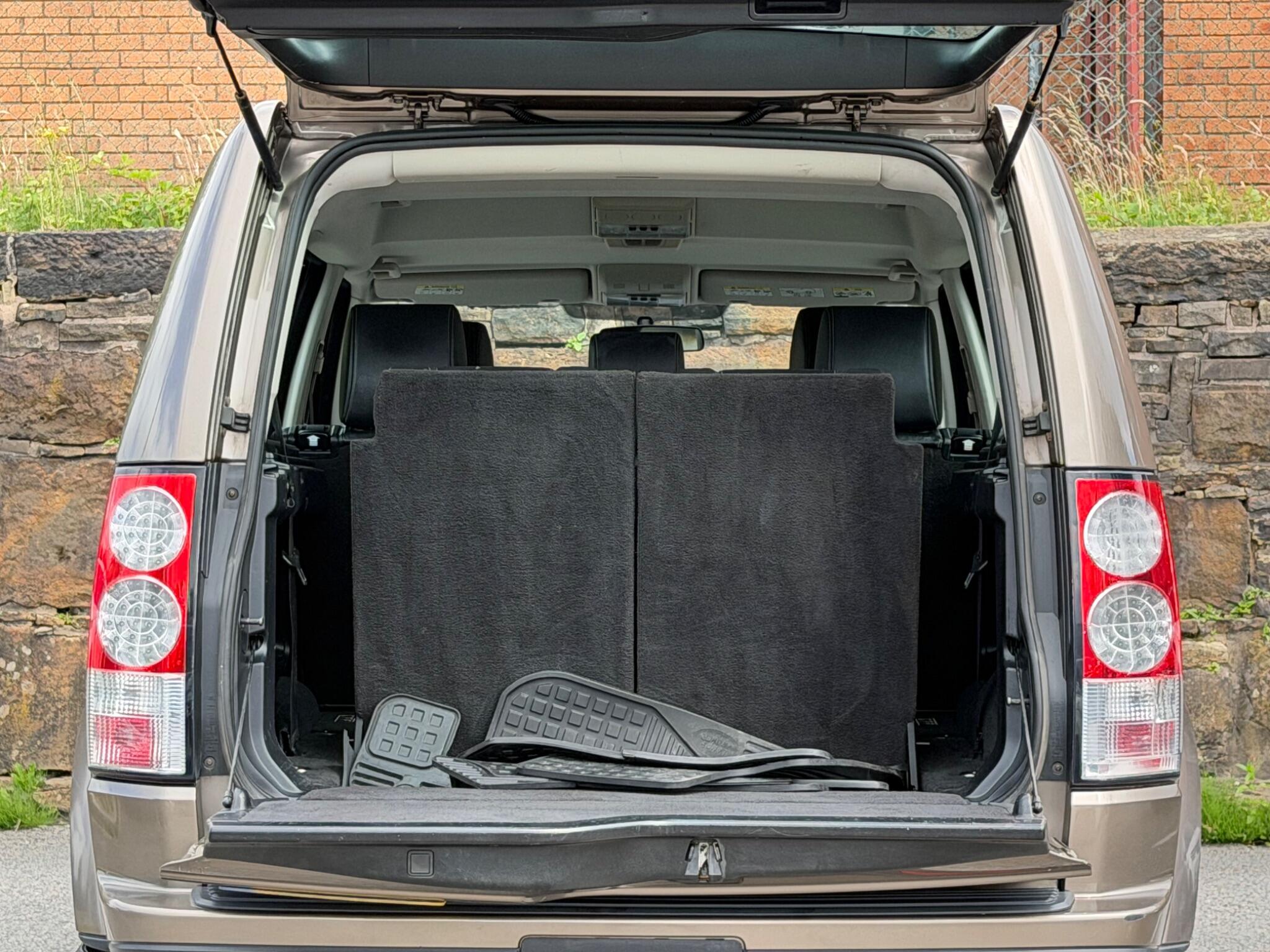 Land Rover Discovery view 20