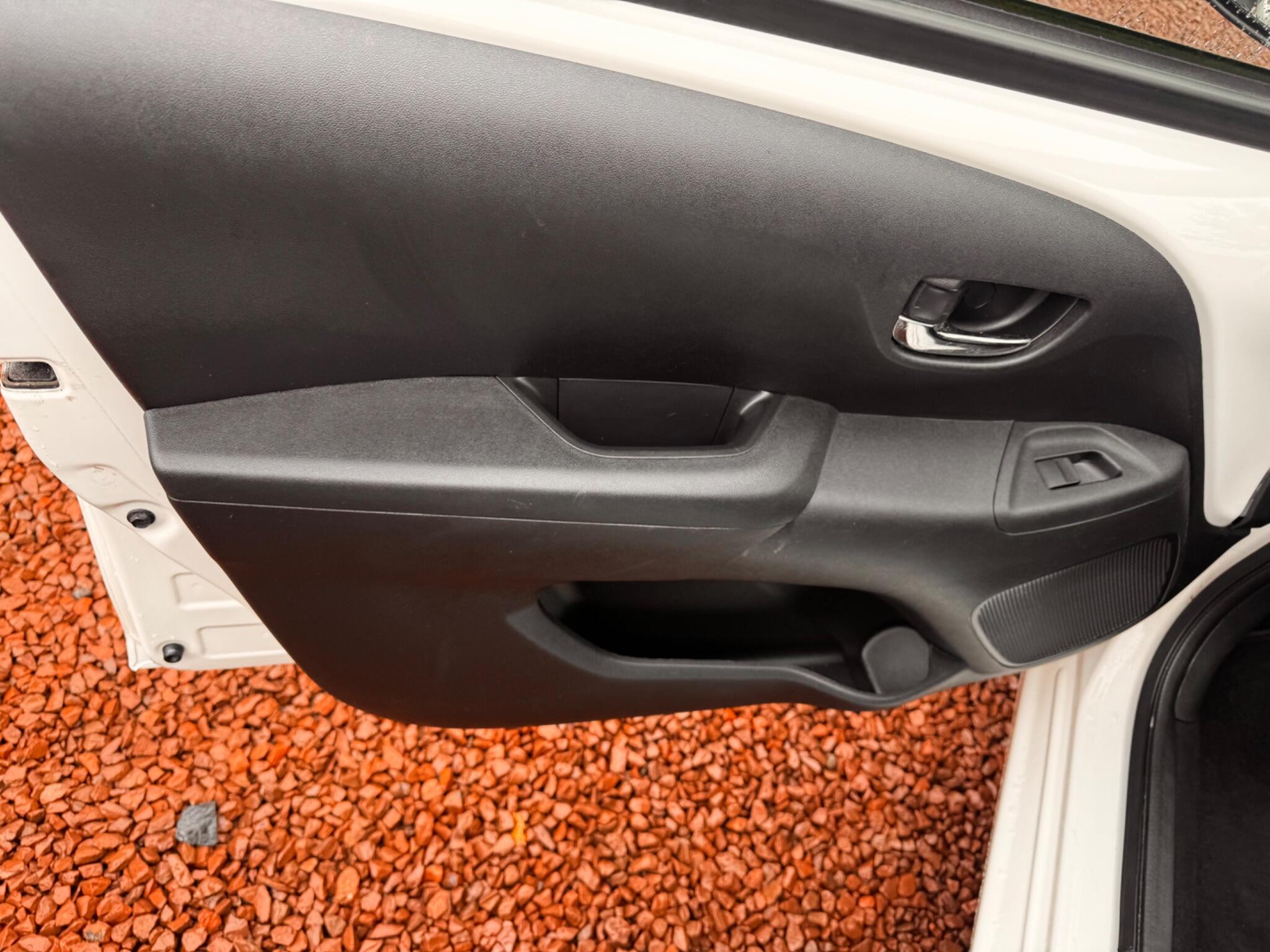 Toyota Aygo view 25