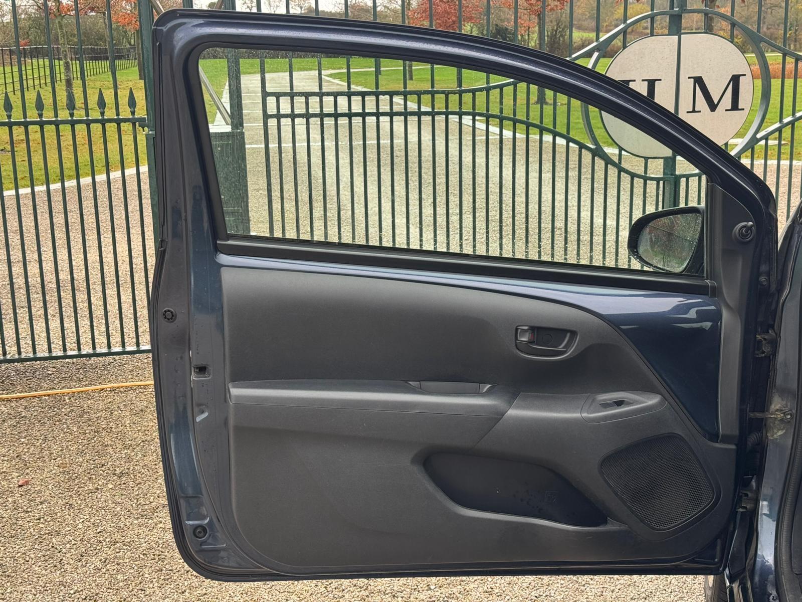 2014 Citroen C1 image 15