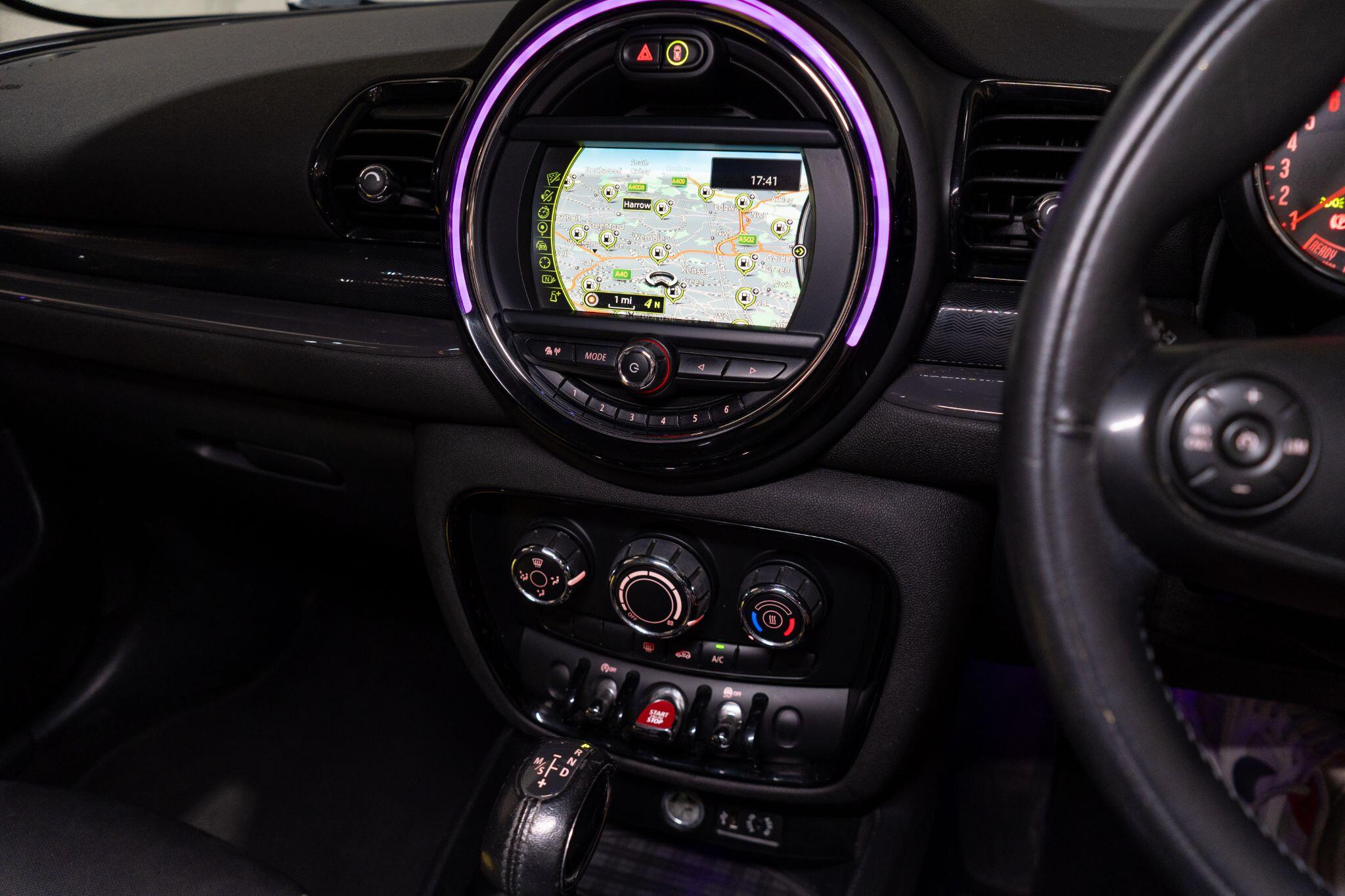 Mini Clubman view 23