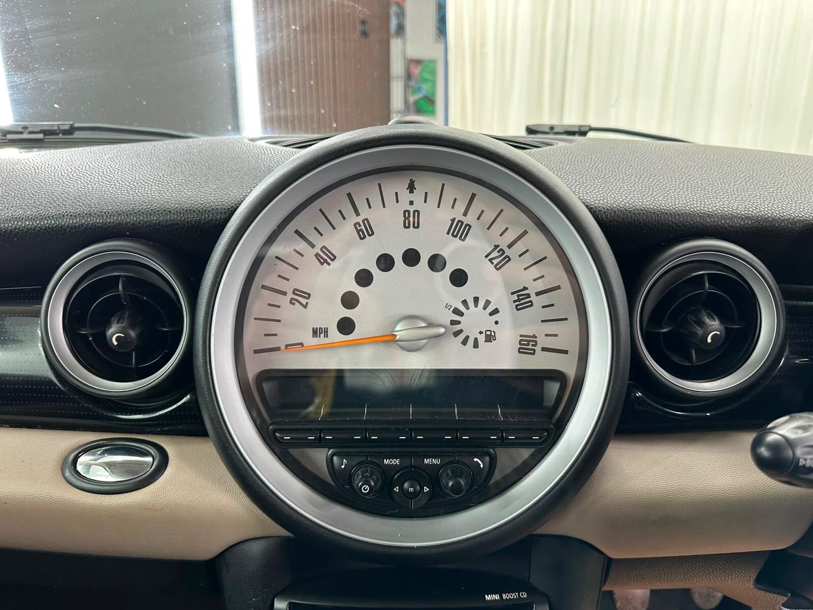 Mini Hatch view 34