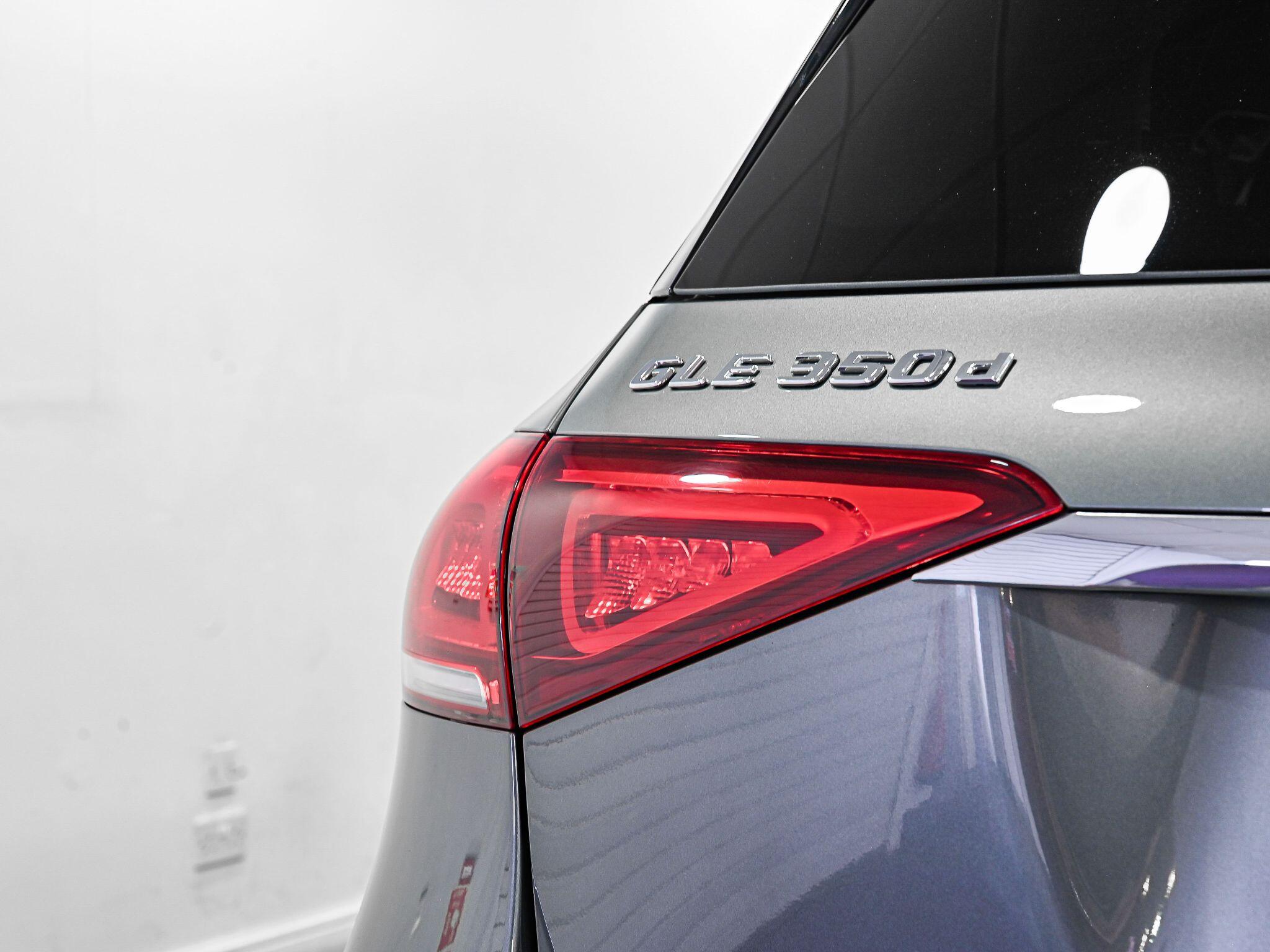 Mercedes-Benz GLE view 29