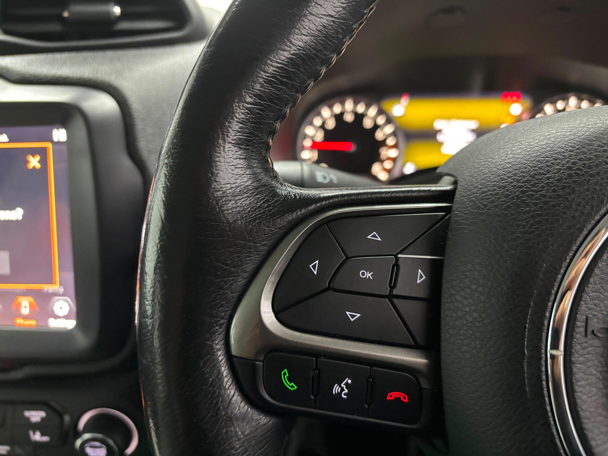 Jeep Renegade view 21