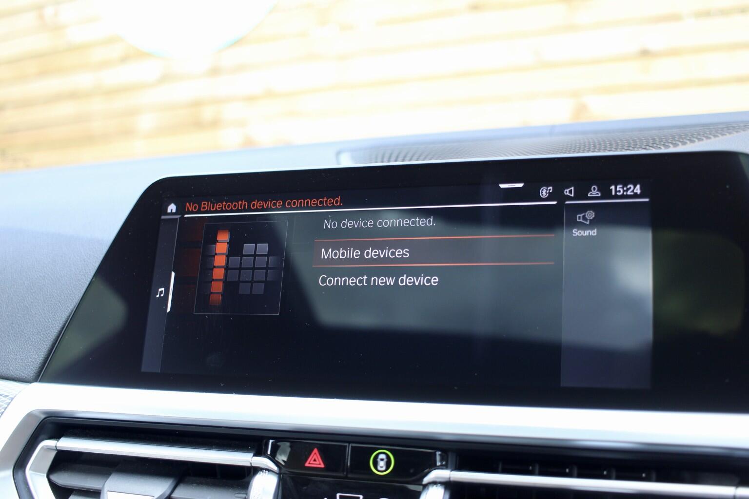 BMW 3 Series view 32
