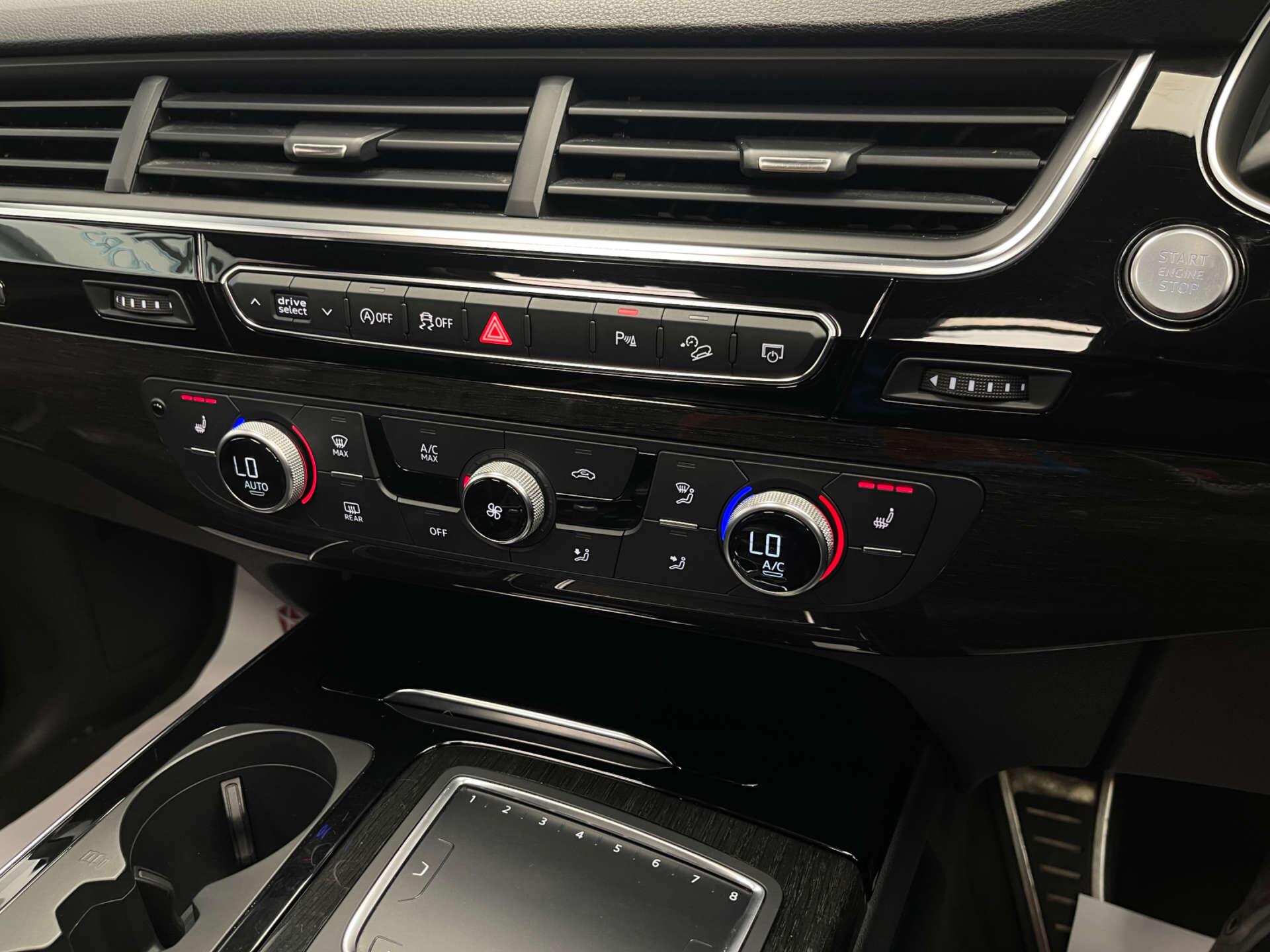 Audi Q7 view 34