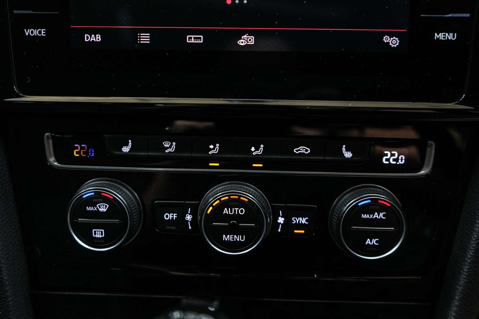 Volkswagen Golf view 27