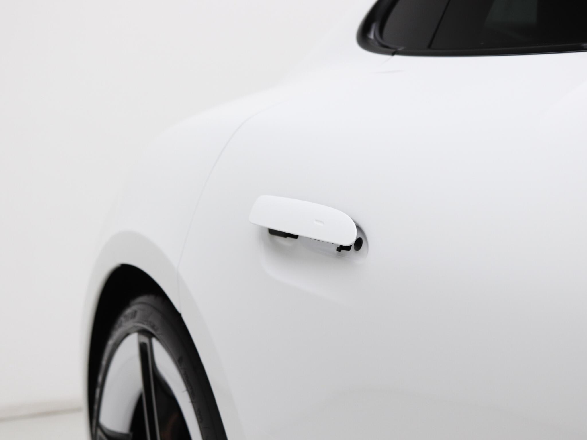 Porsche Taycan view 27