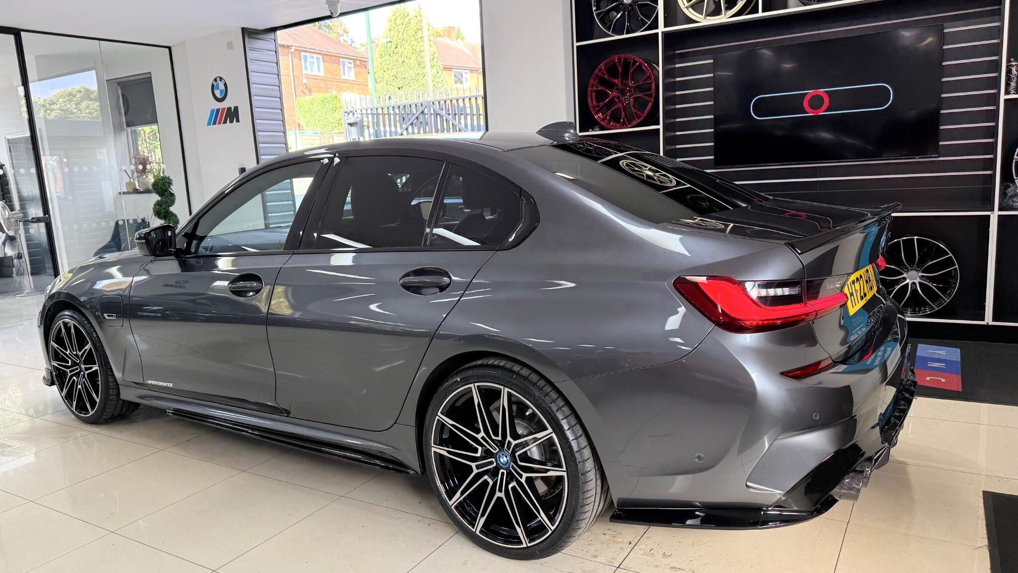 BMW 3 Series view 37