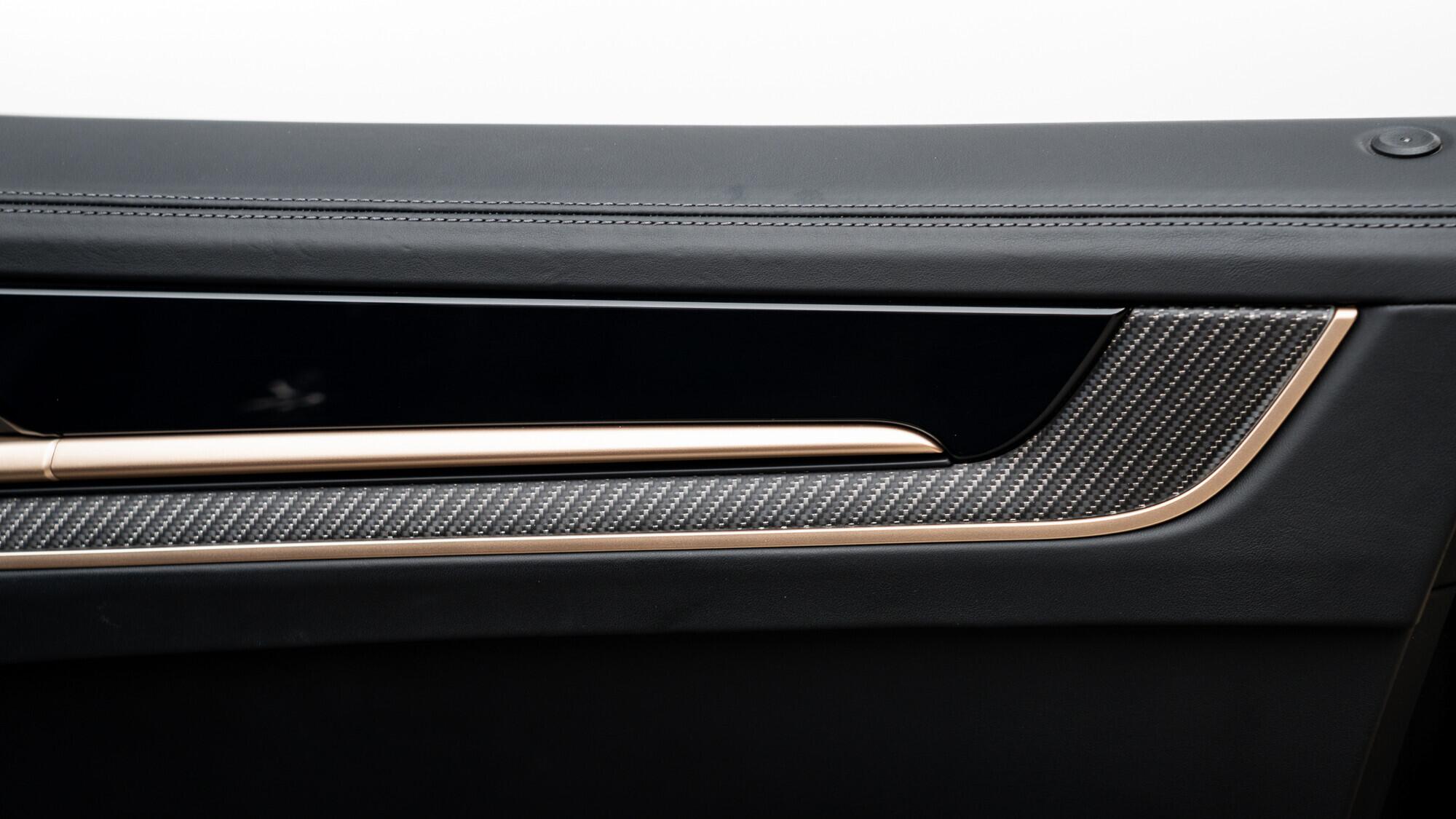 Porsche Cayenne view 45