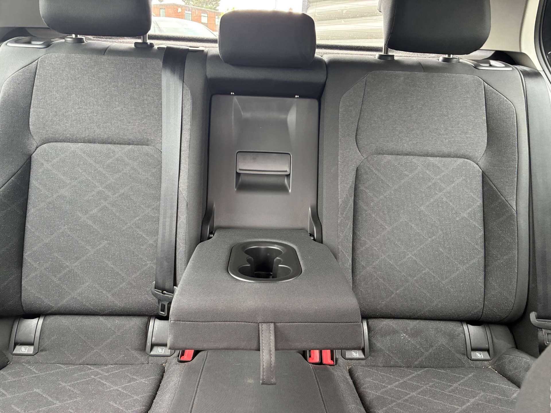 Volkswagen Golf view 33