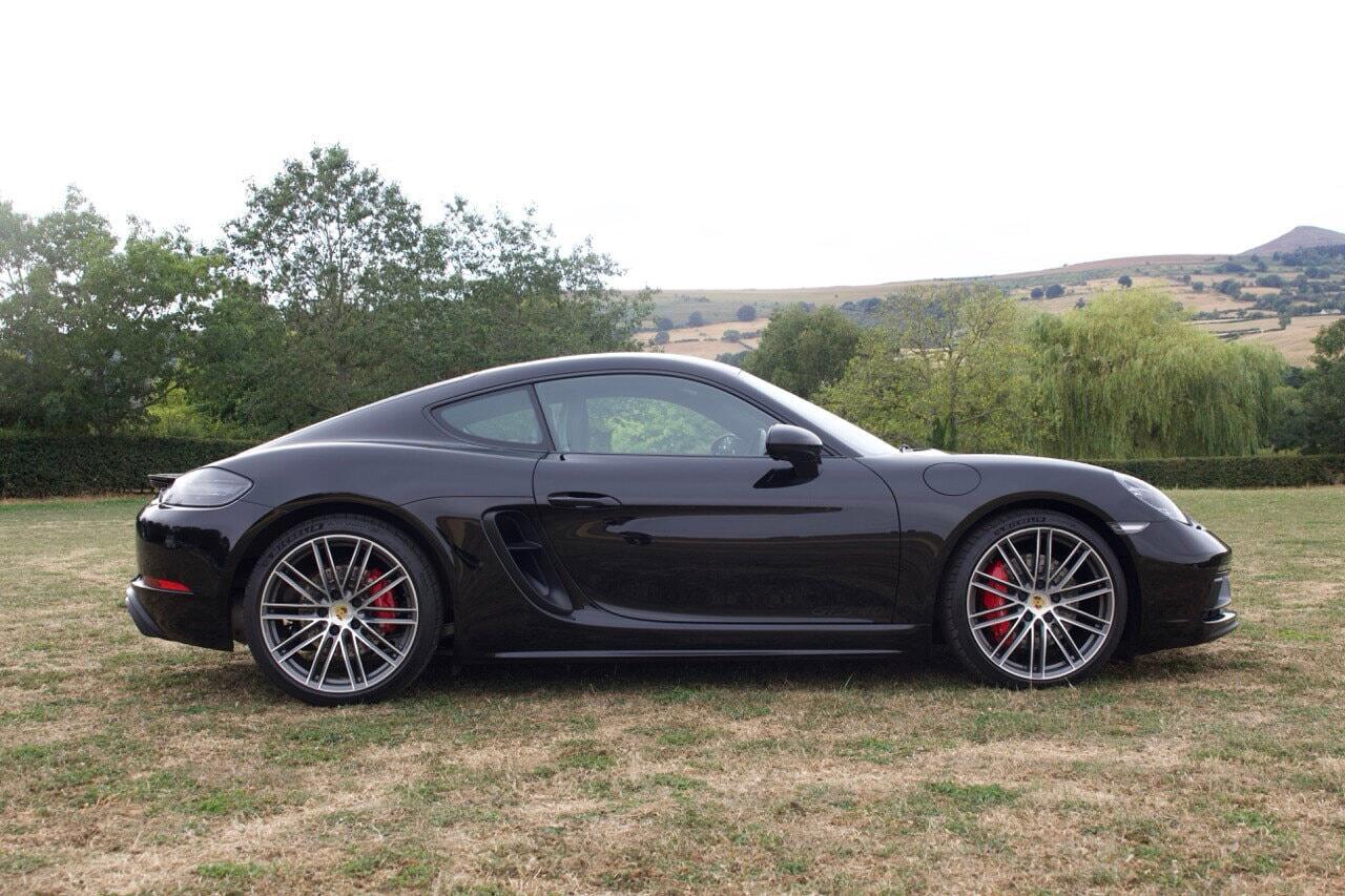 Porsche Cayman view 64