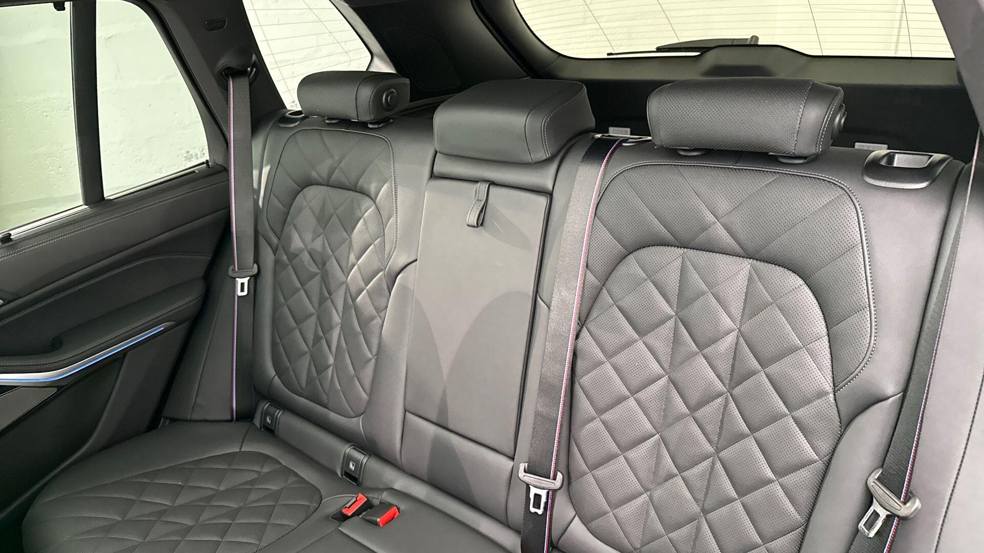 BMW X5 view 12