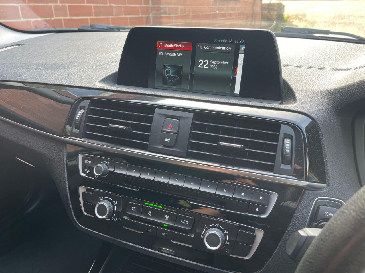 BMW 1 Series view 14