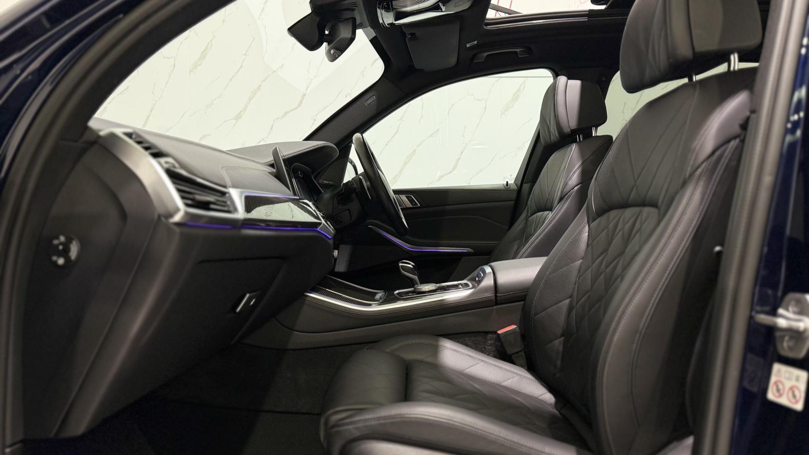 BMW X5 view 7