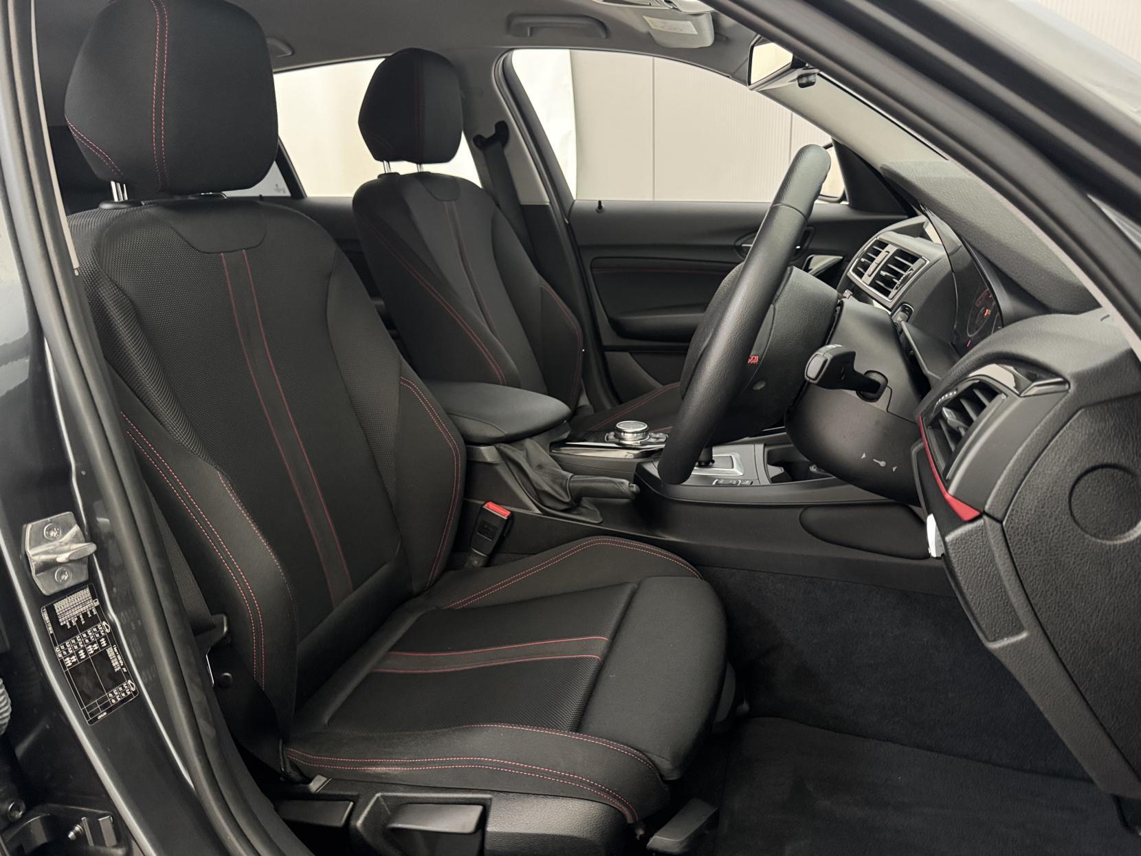BMW 1 Series view 45