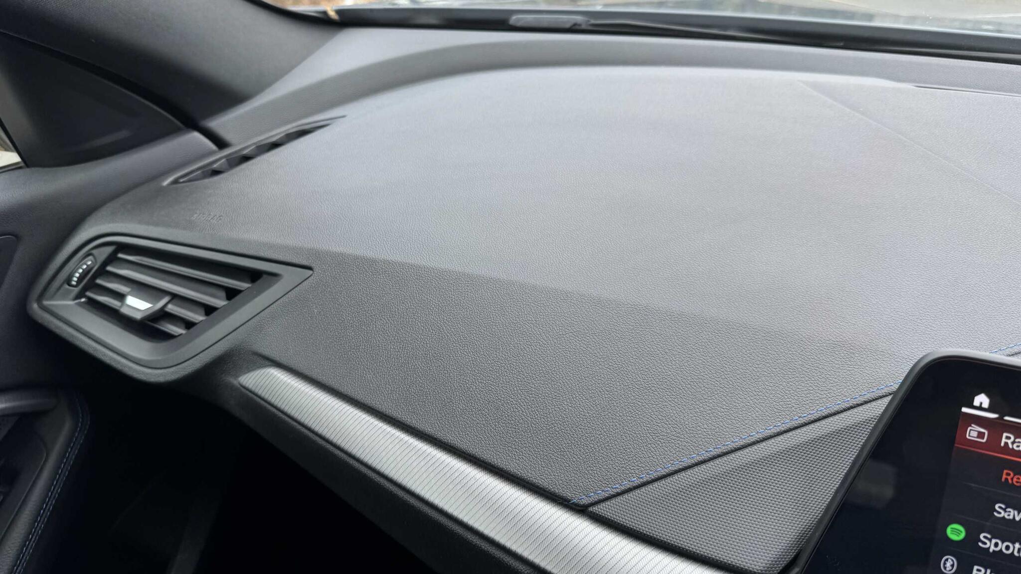 BMW 2 Series view 36