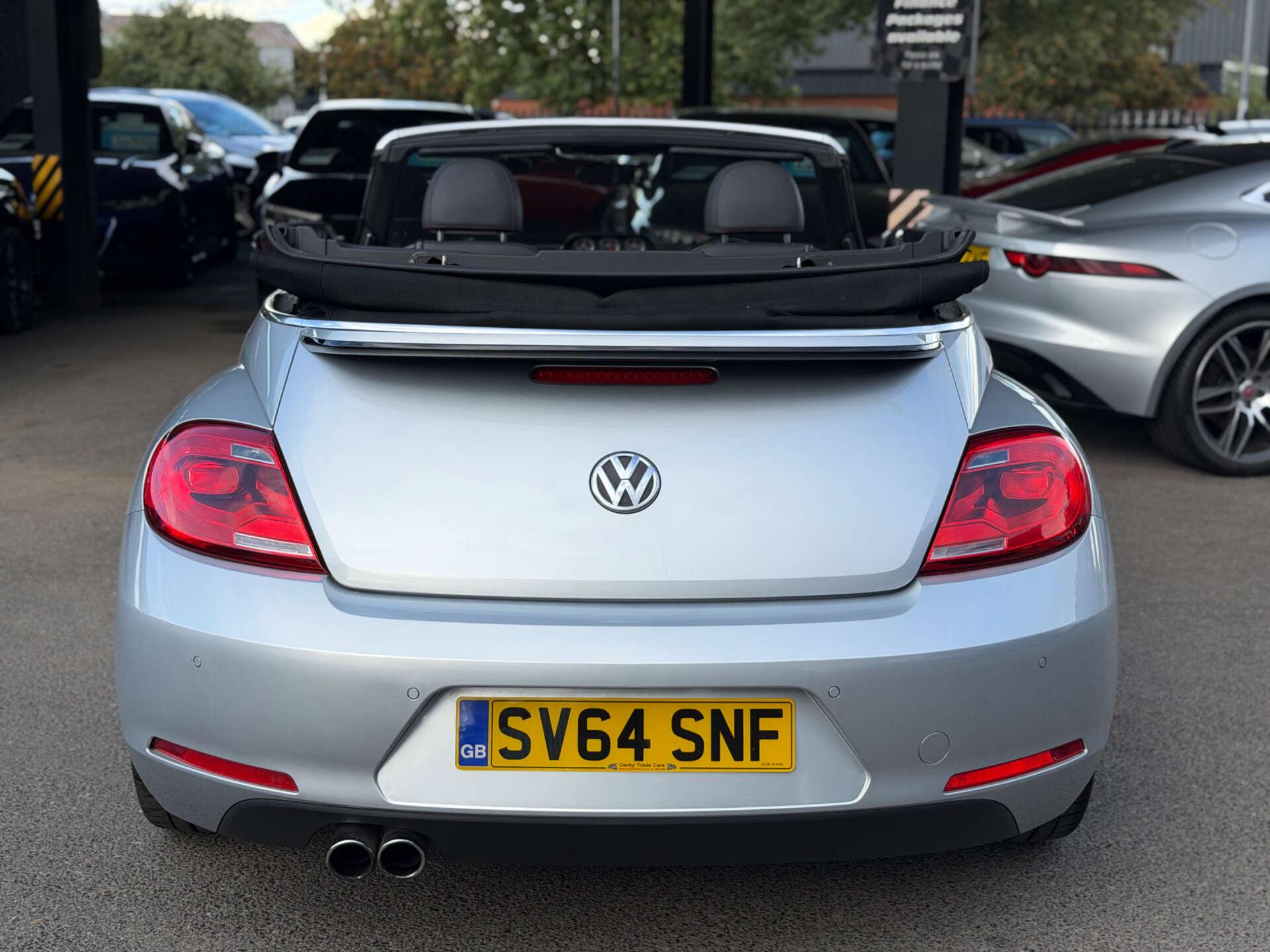 Volkswagen Beetle view 21
