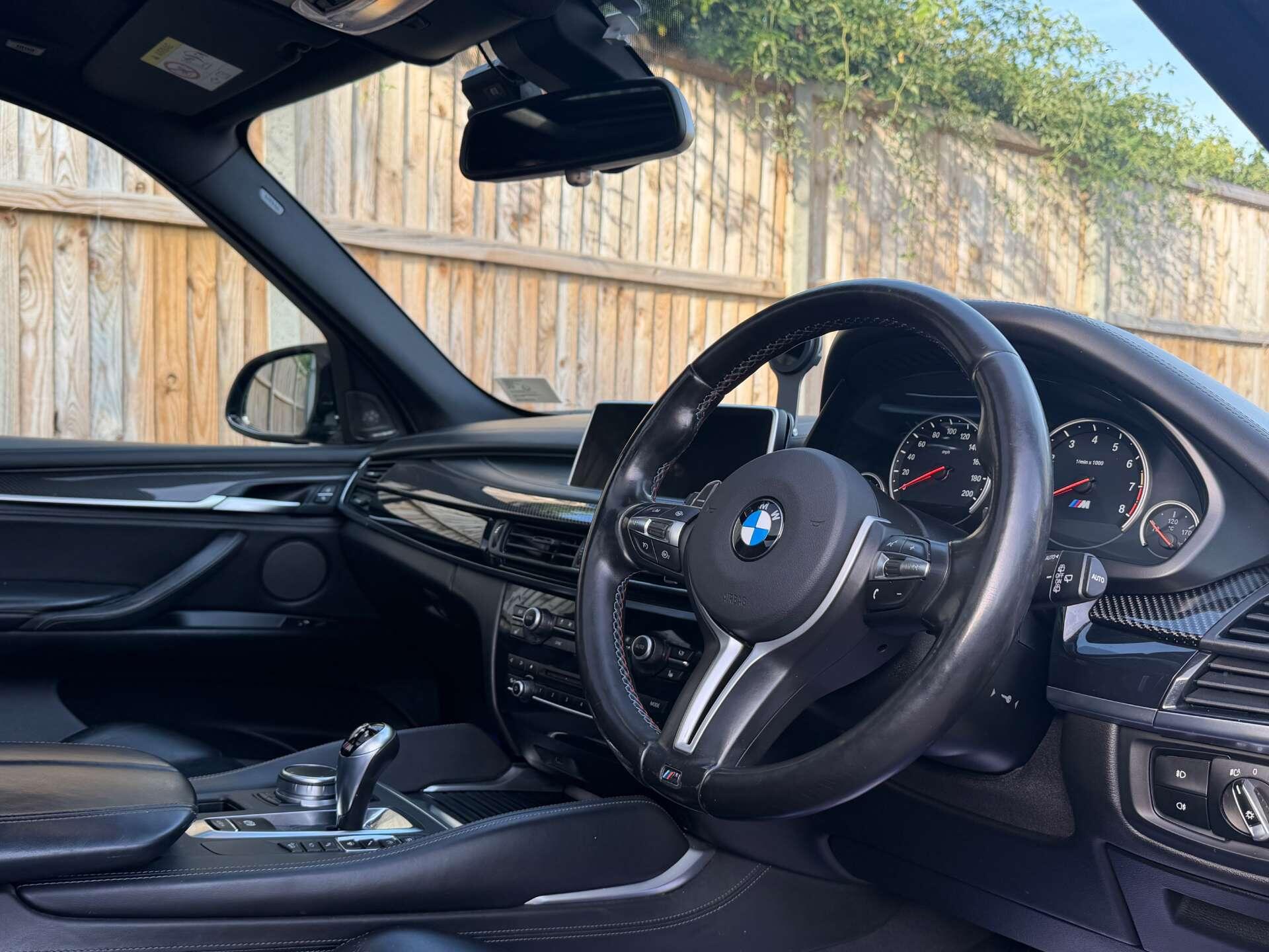 BMW X5 M view 16