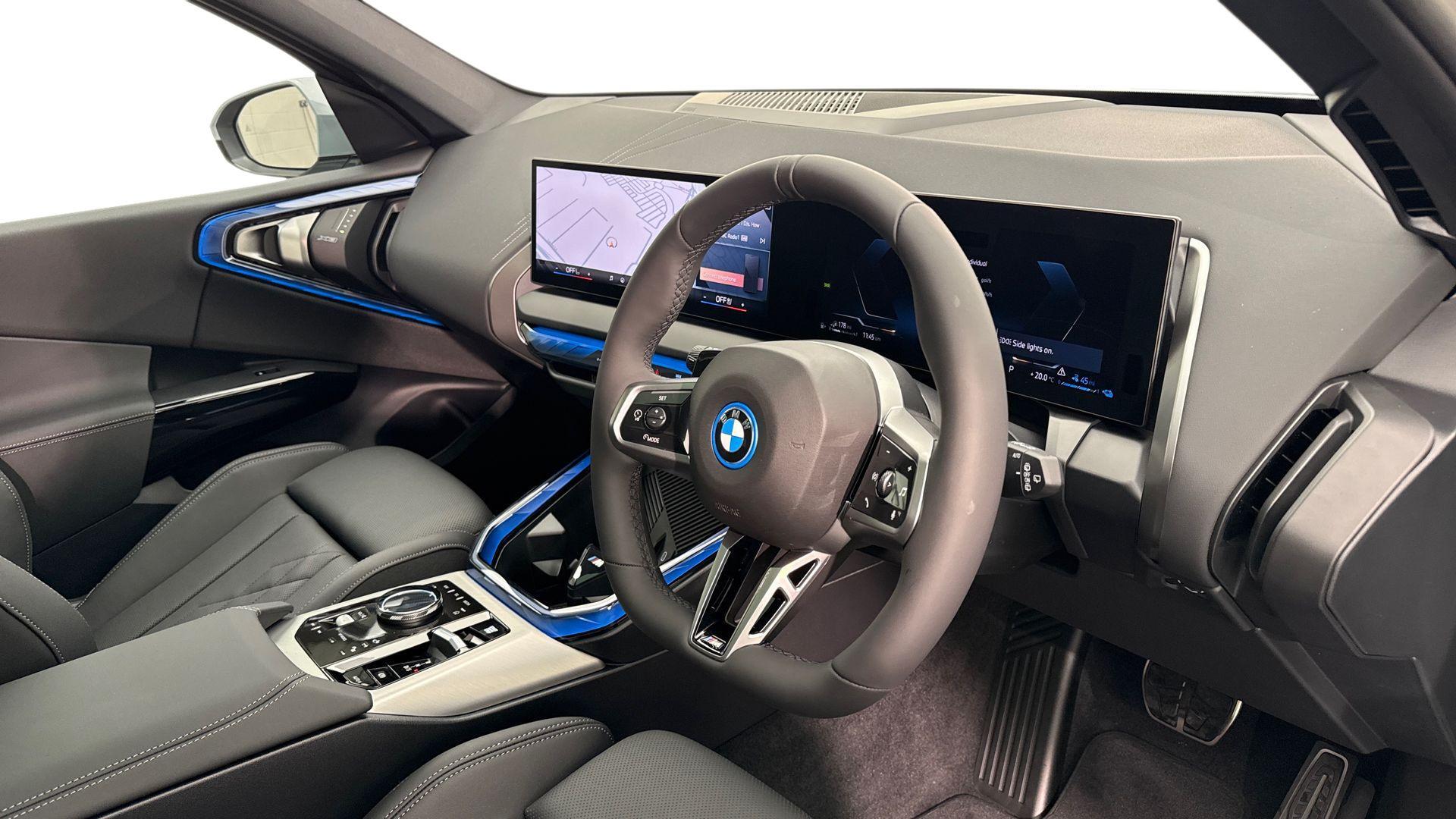 BMW X3 view 6