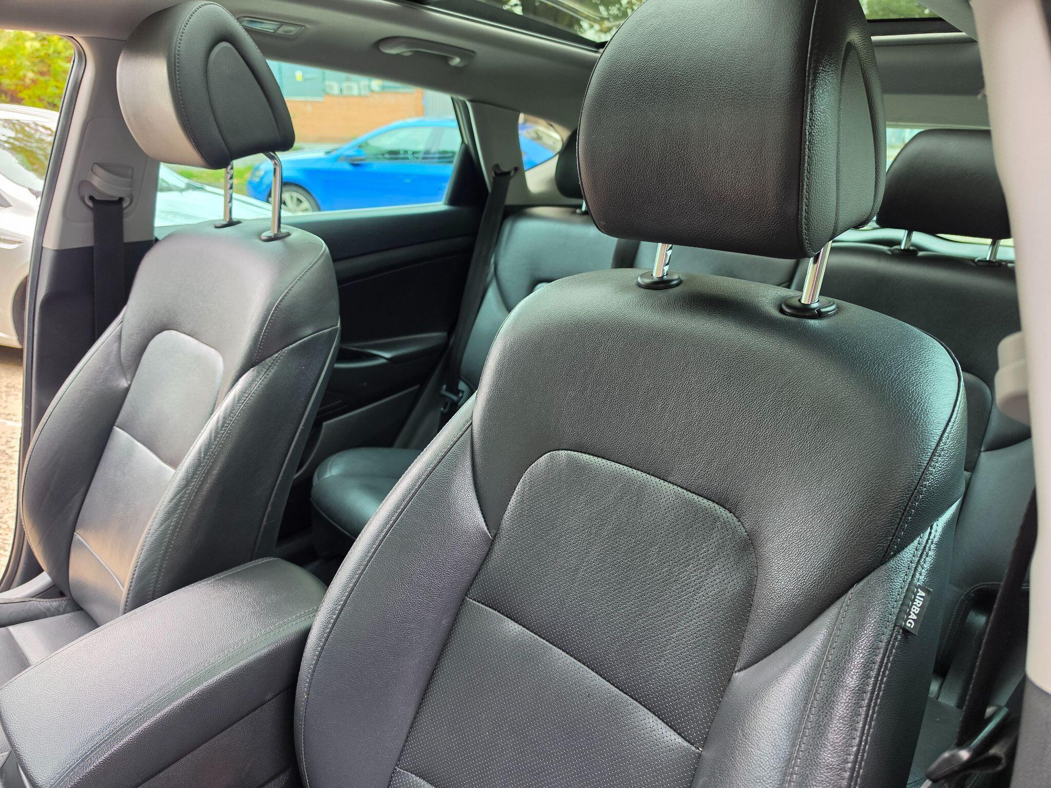 Hyundai Tucson view 25