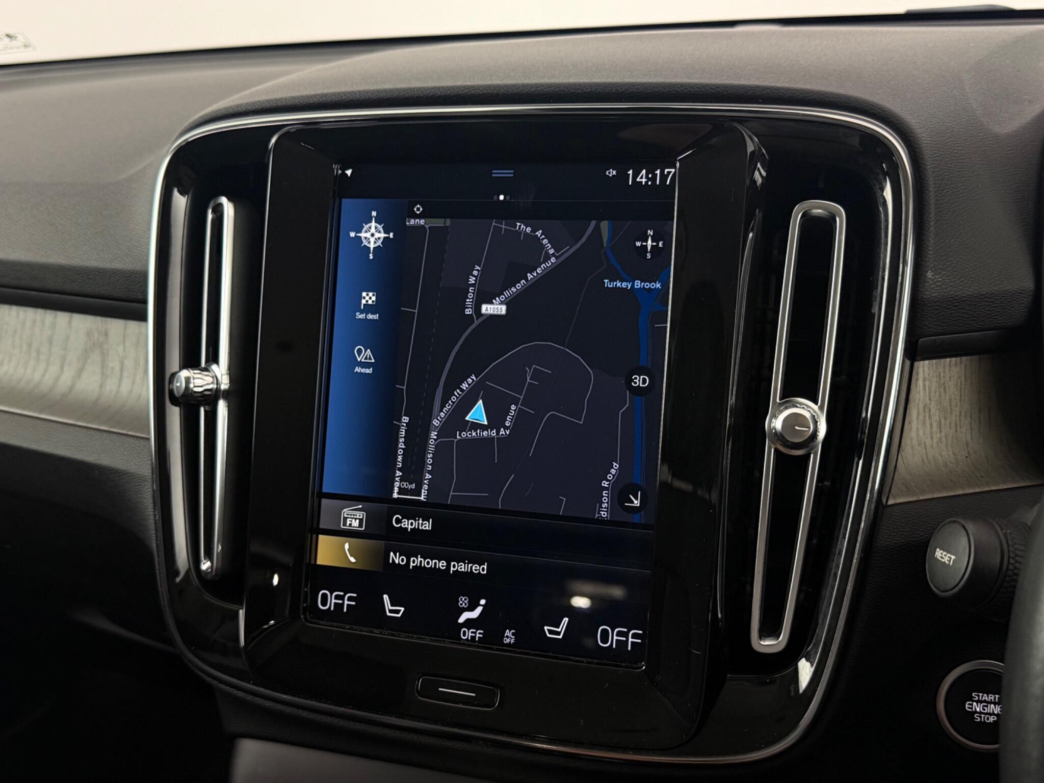 Volvo XC40 view 21