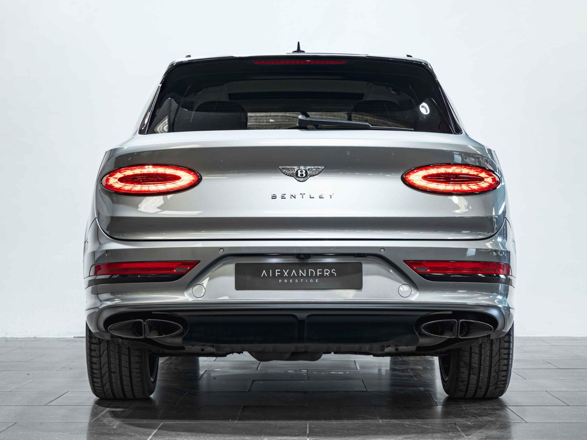 Bentley Bentayga view 11