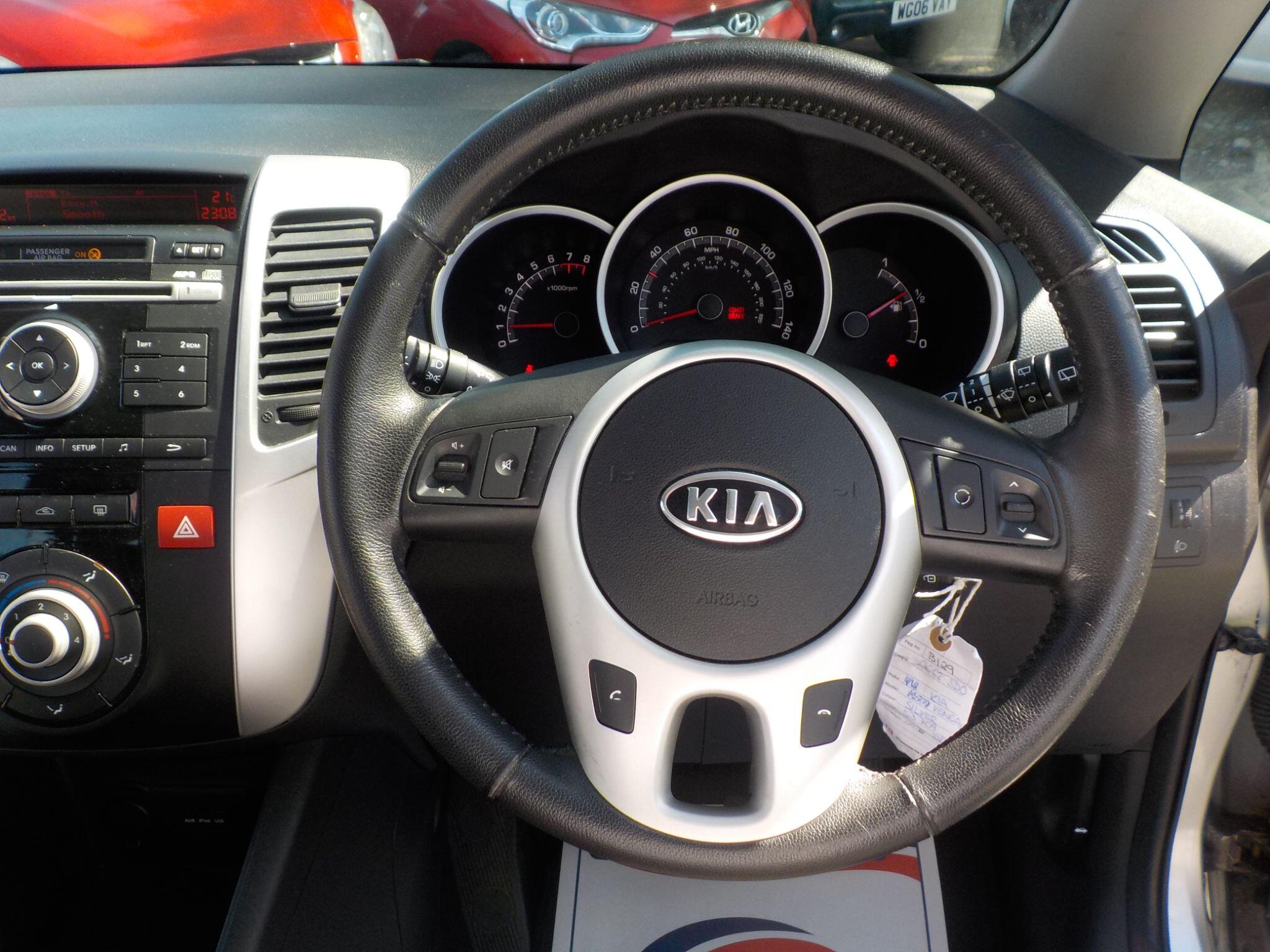 Kia Venga 1.4 EcoDynamics 2 Euro 5 (s/s) 5dr