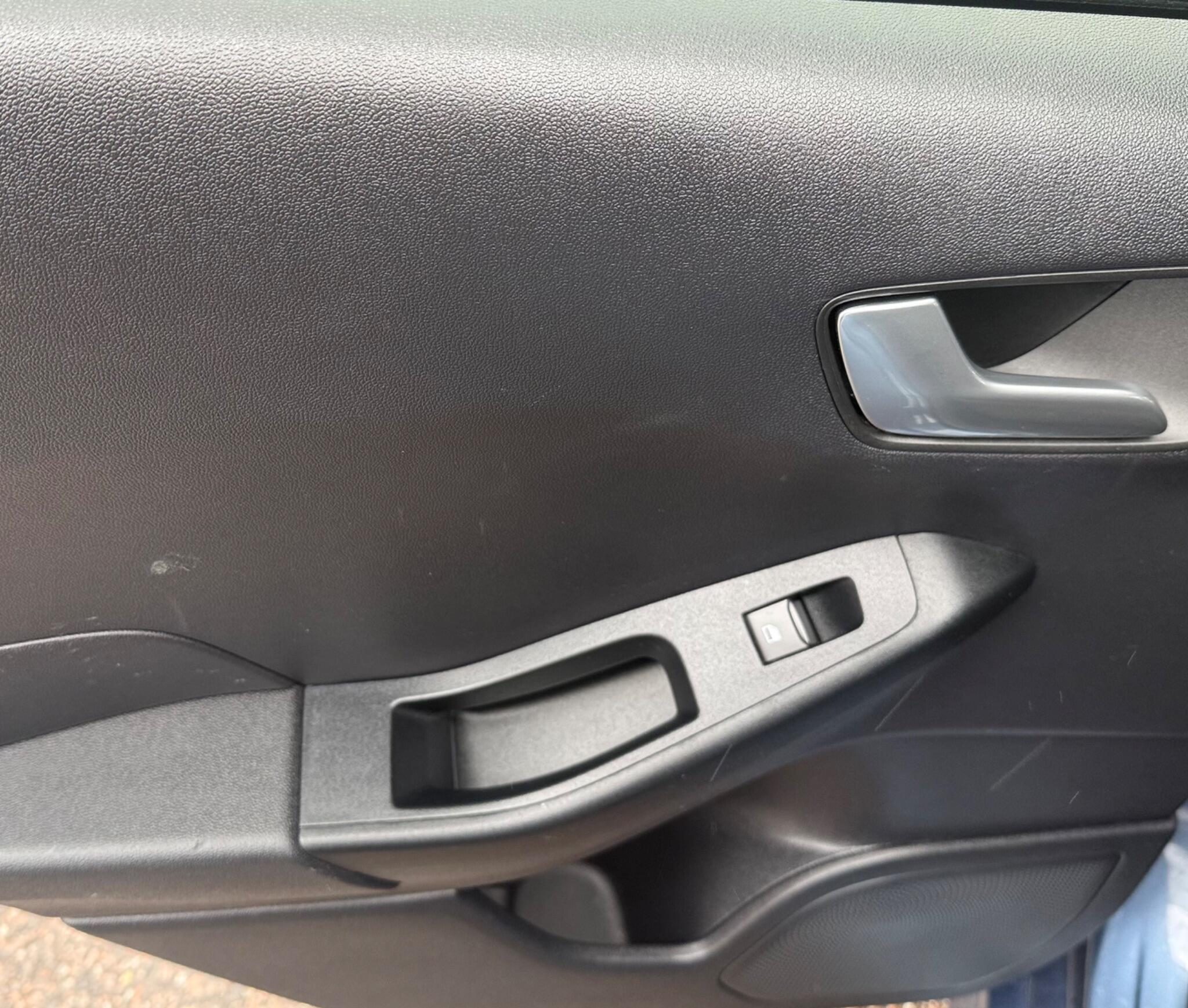 Ford Fiesta view 17