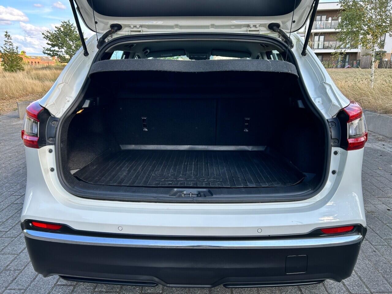 Nissan Qashqai view 17