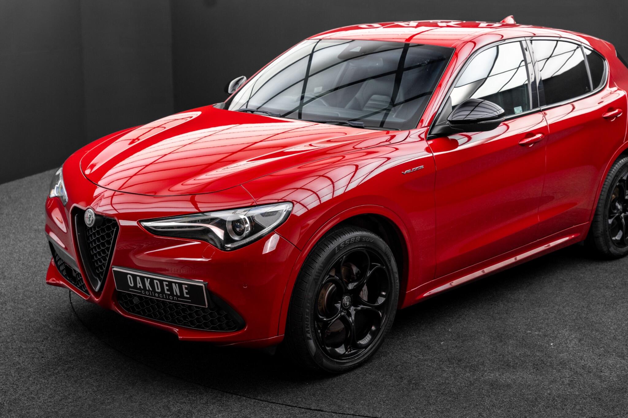 Alfa Romeo Stelvio view 13