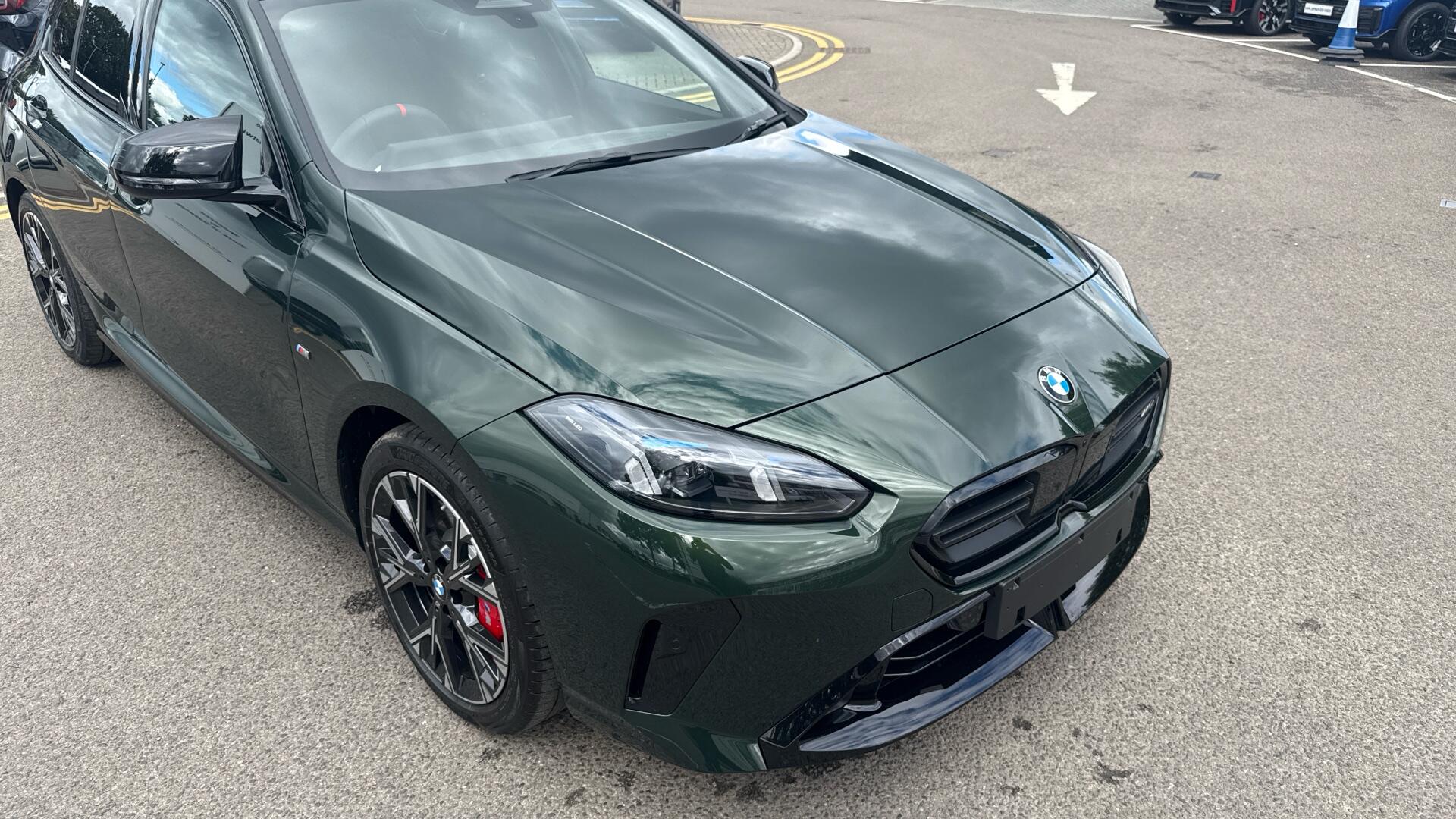 BMW 1 Series view 25