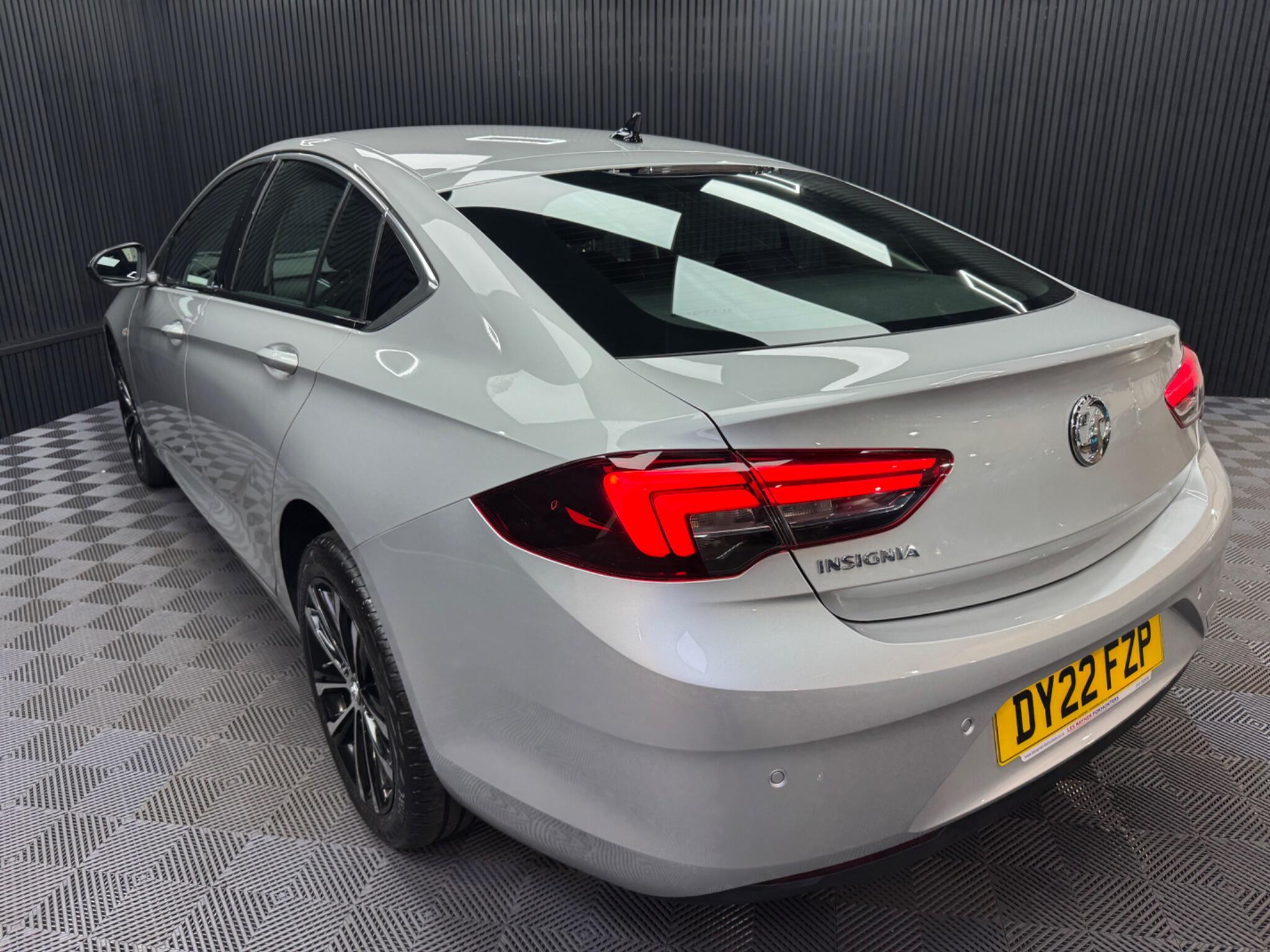 Vauxhall Insignia view 25