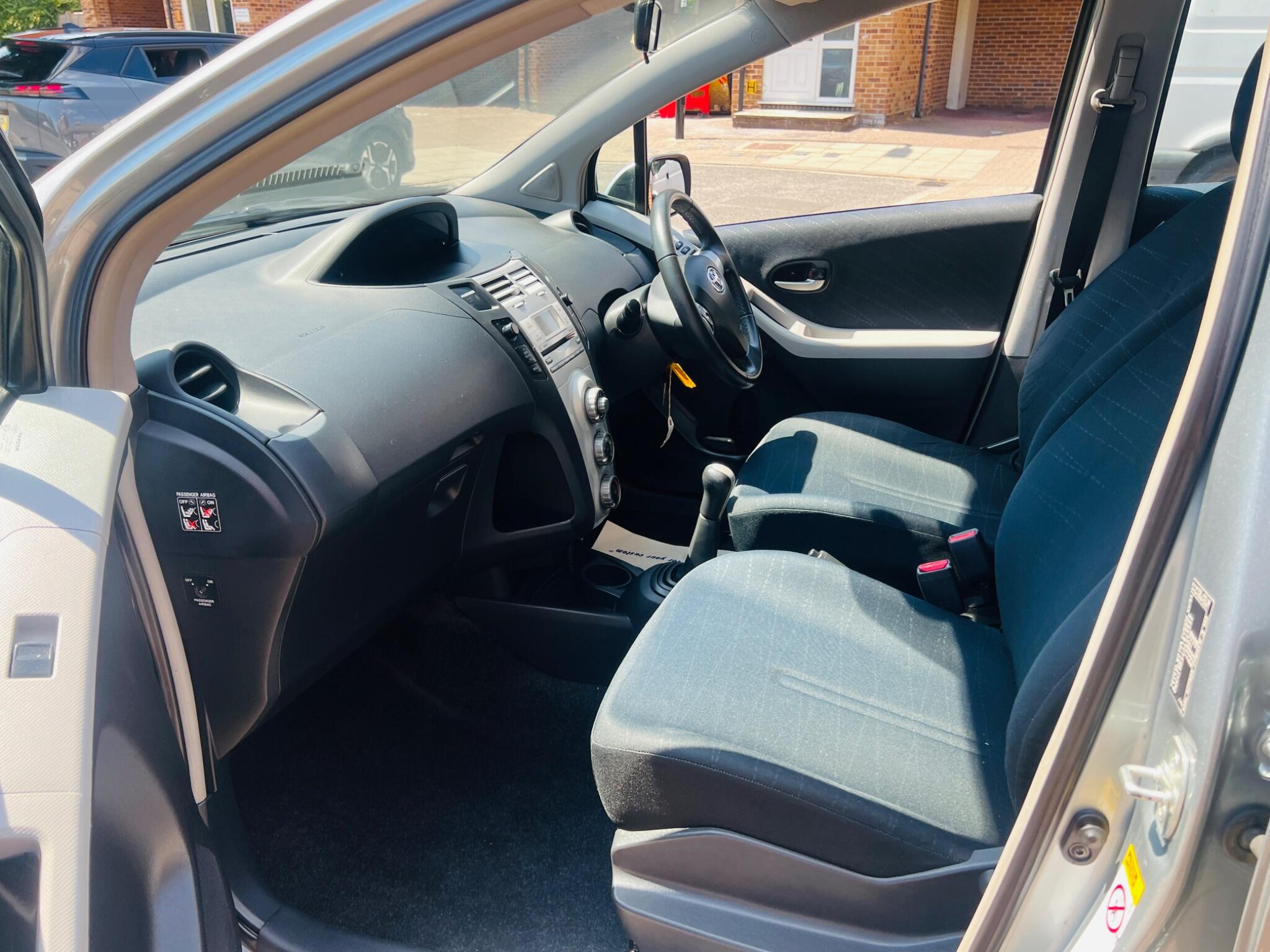 Toyota Yaris view 48