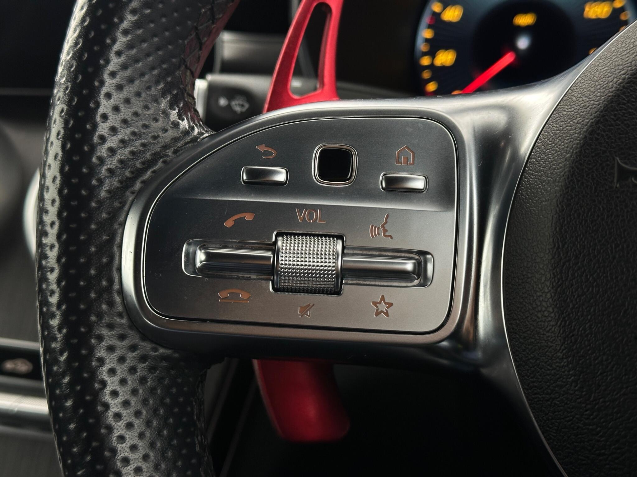Mercedes-Benz C-Class view 14
