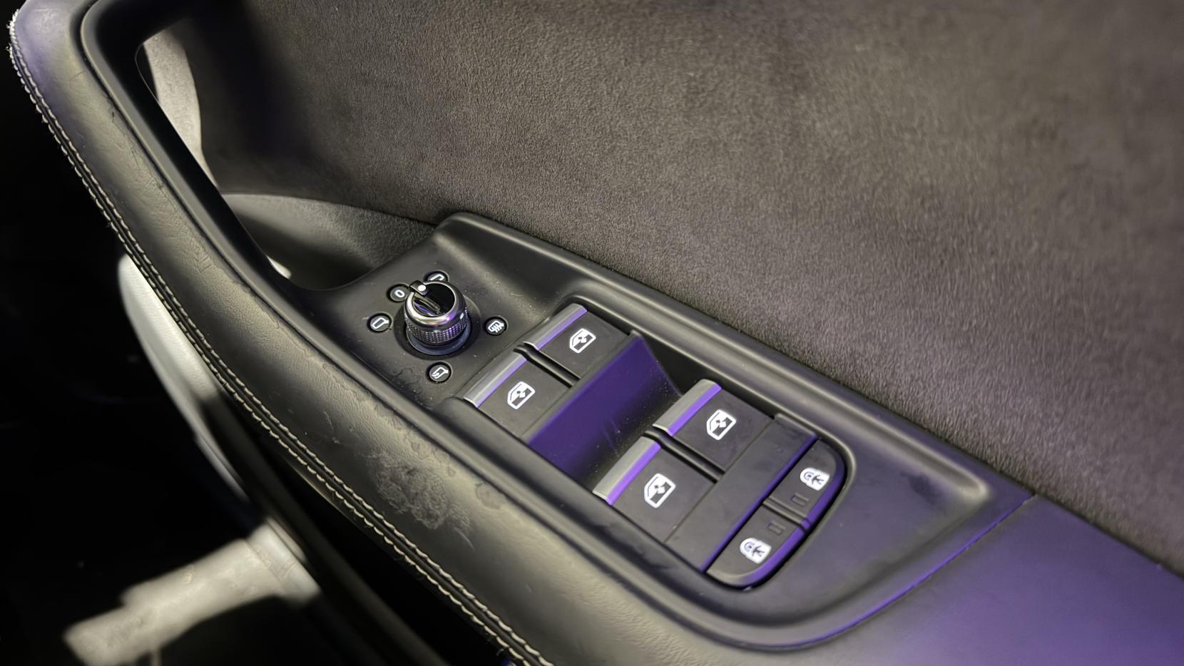 Audi Q7 view 35