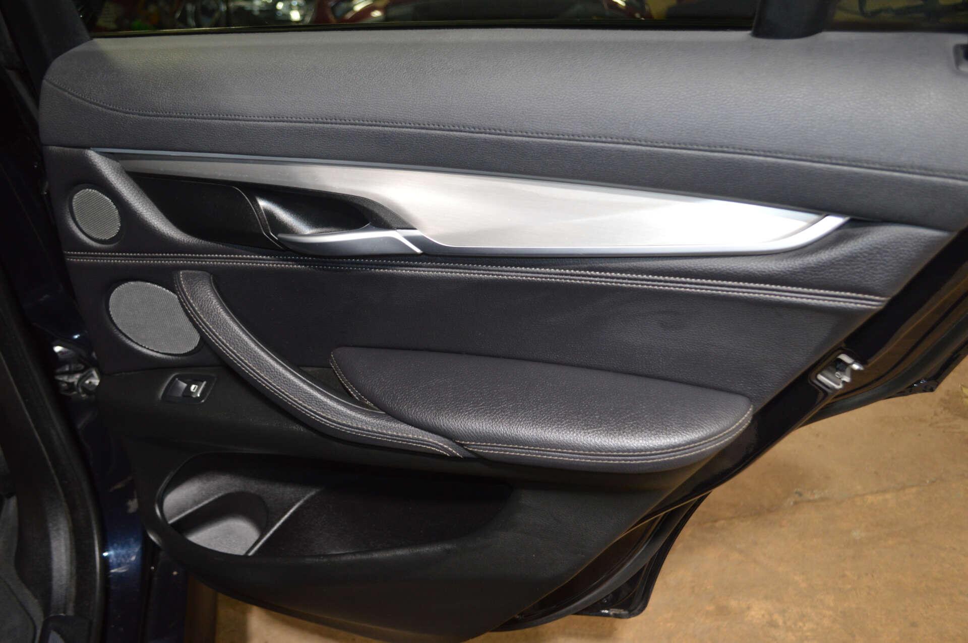 BMW X6 view 27