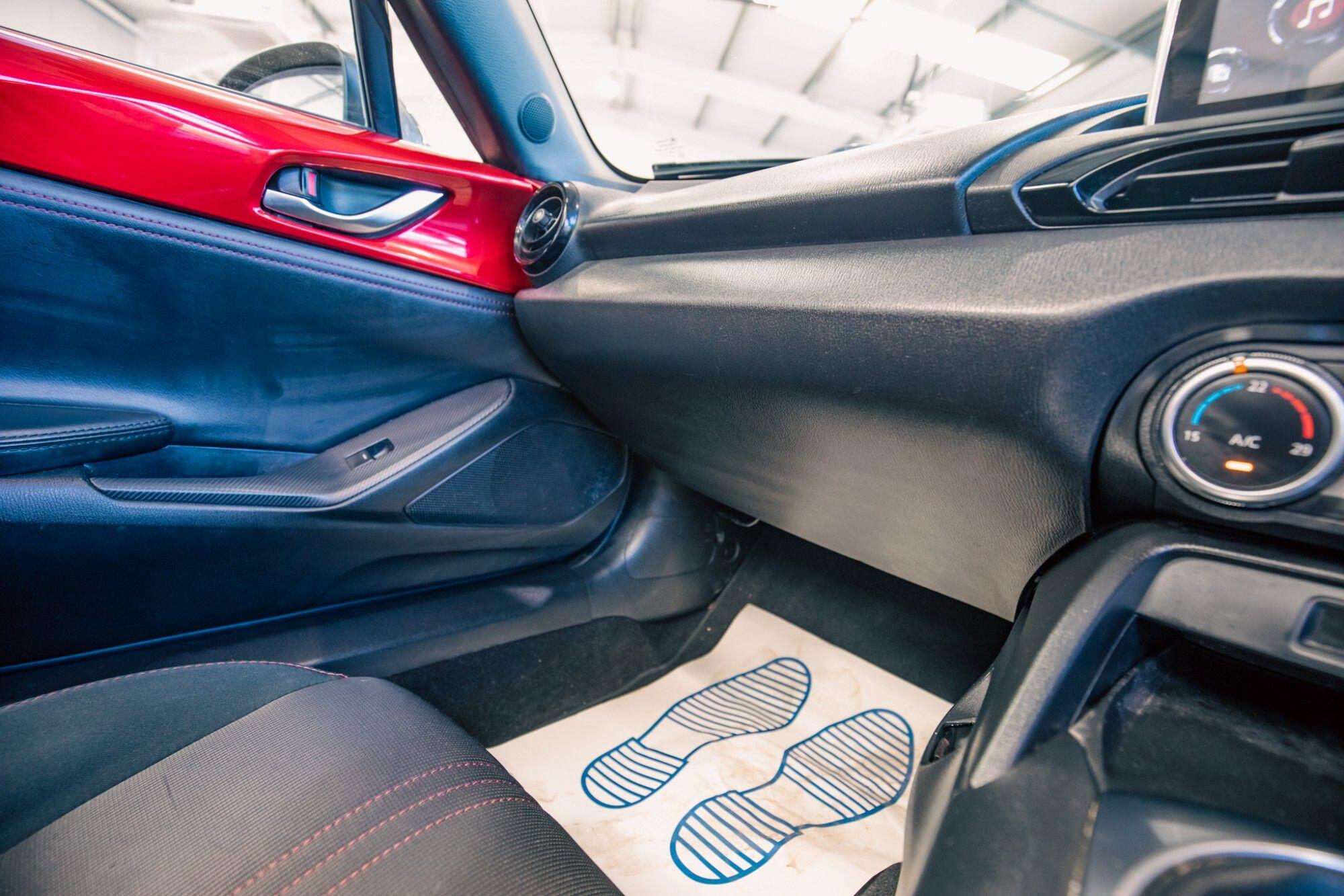 Mazda MX-5 view 19