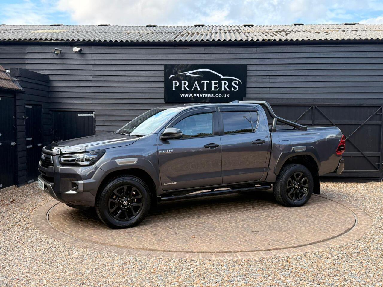 Toyota Hilux view 21