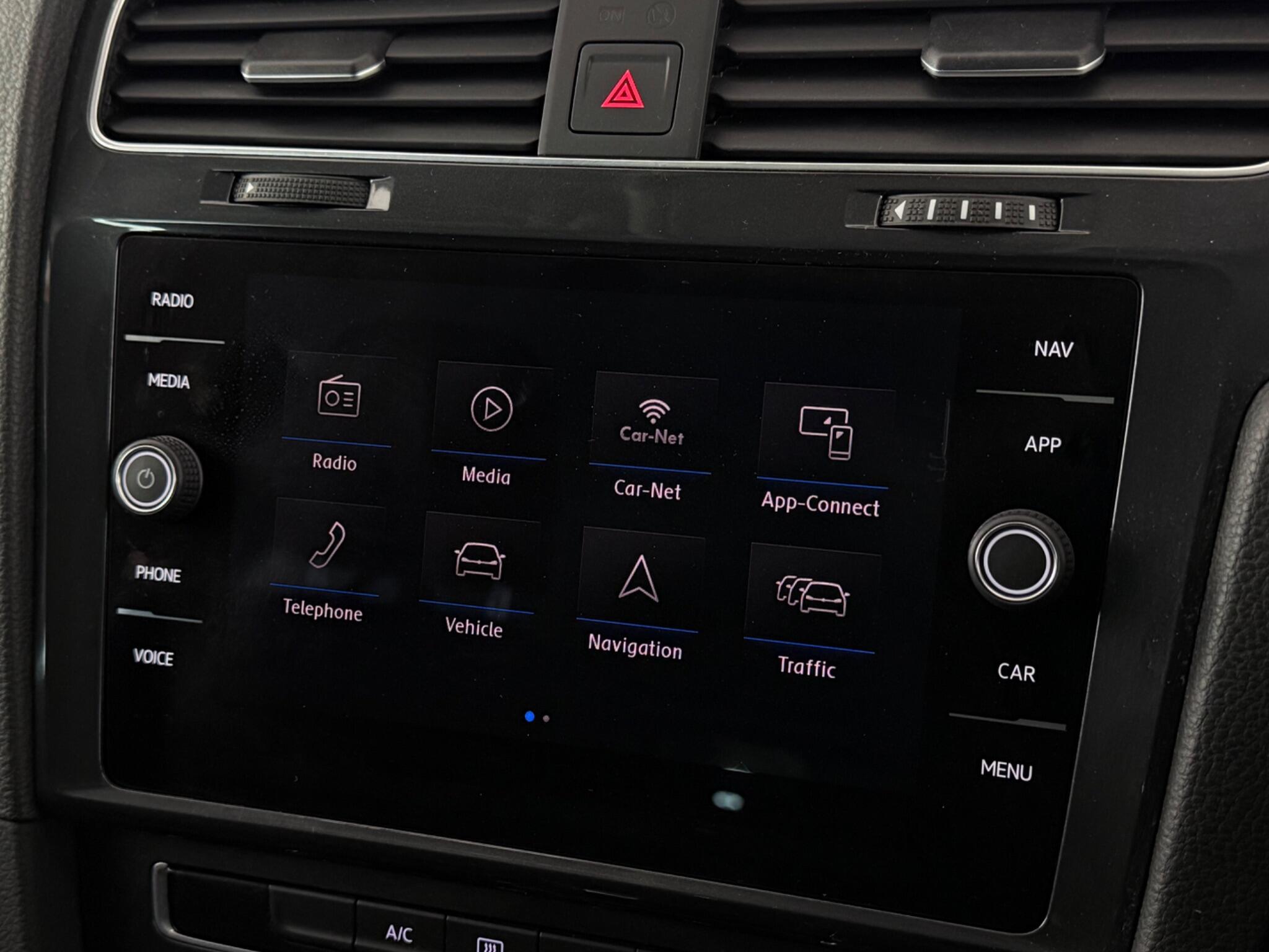 Volkswagen Golf view 28