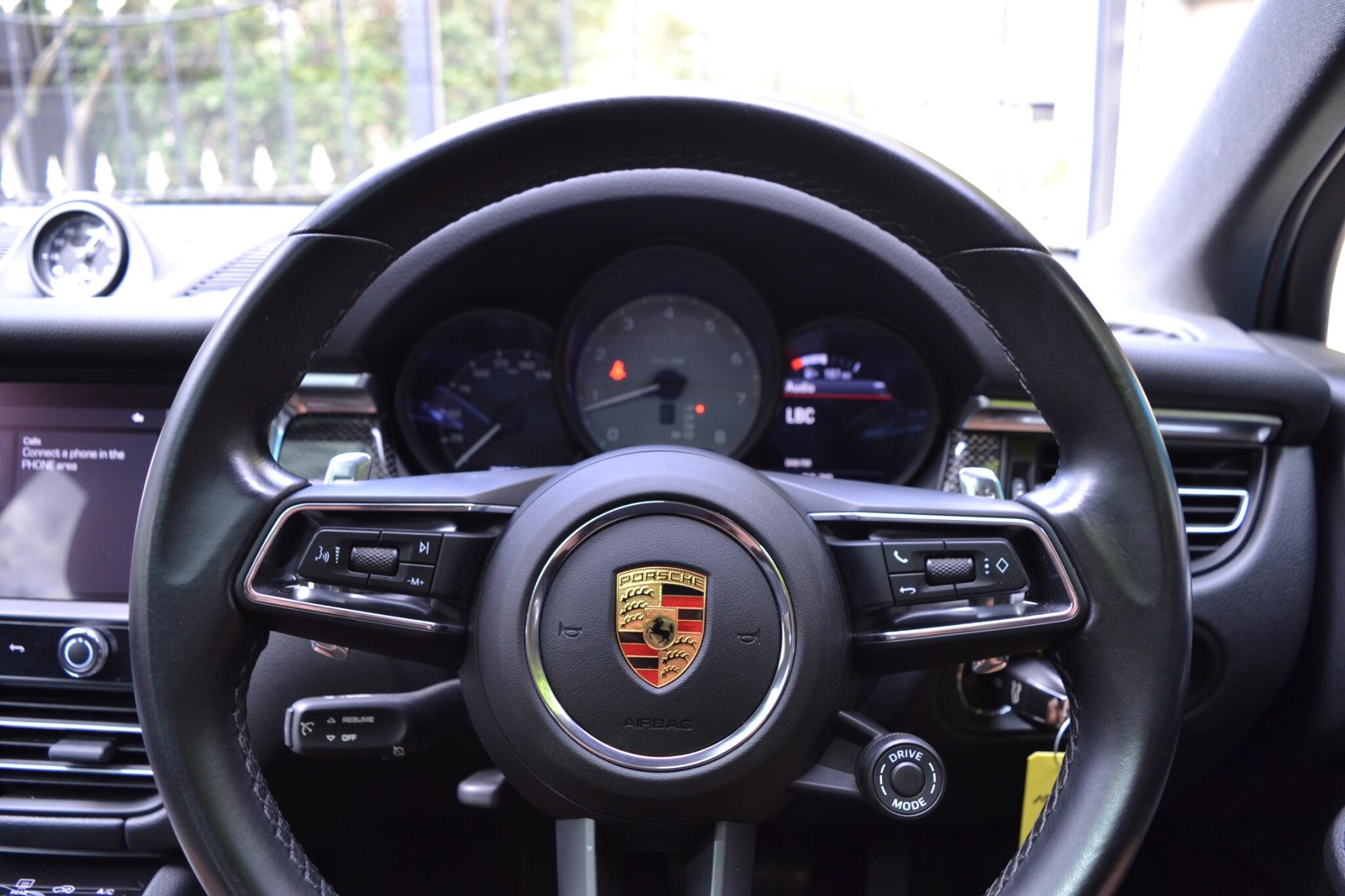 Porsche Macan view 6