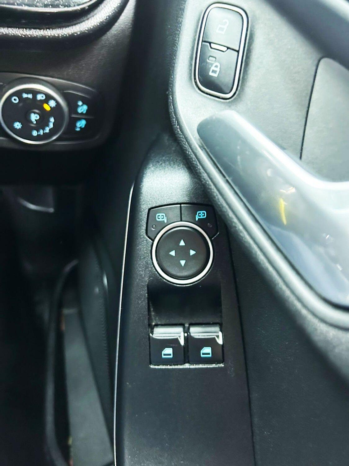 Ford Fiesta view 20